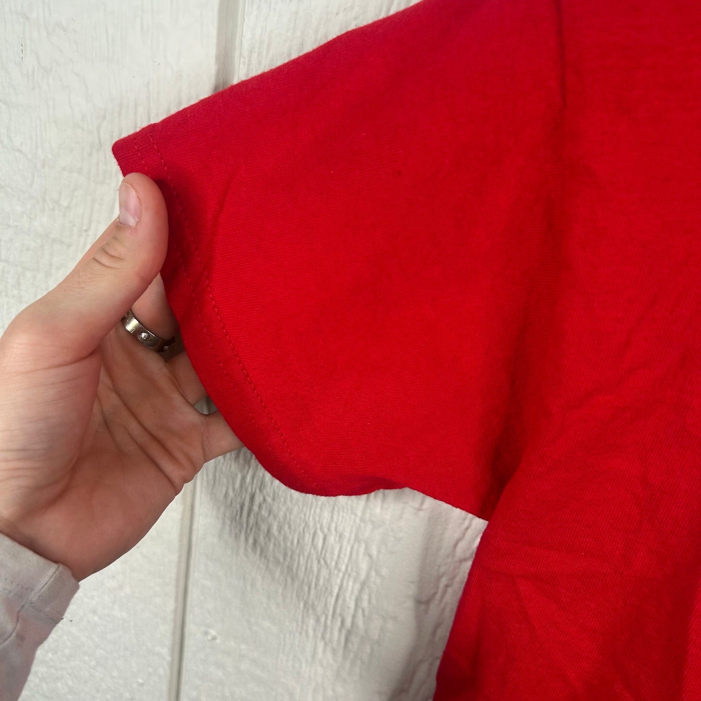 Taylor Swift Red Tour 2013 Concert Tee (M)