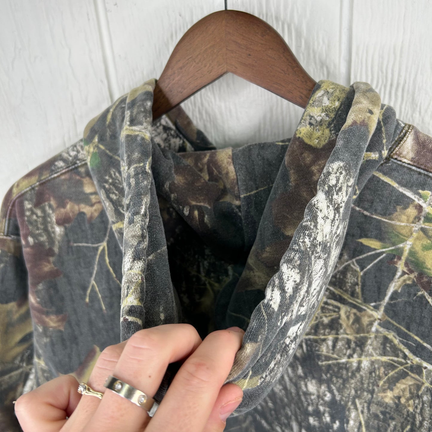 Vintage y2k Cabela's Forest Camo Hoodie (M)
