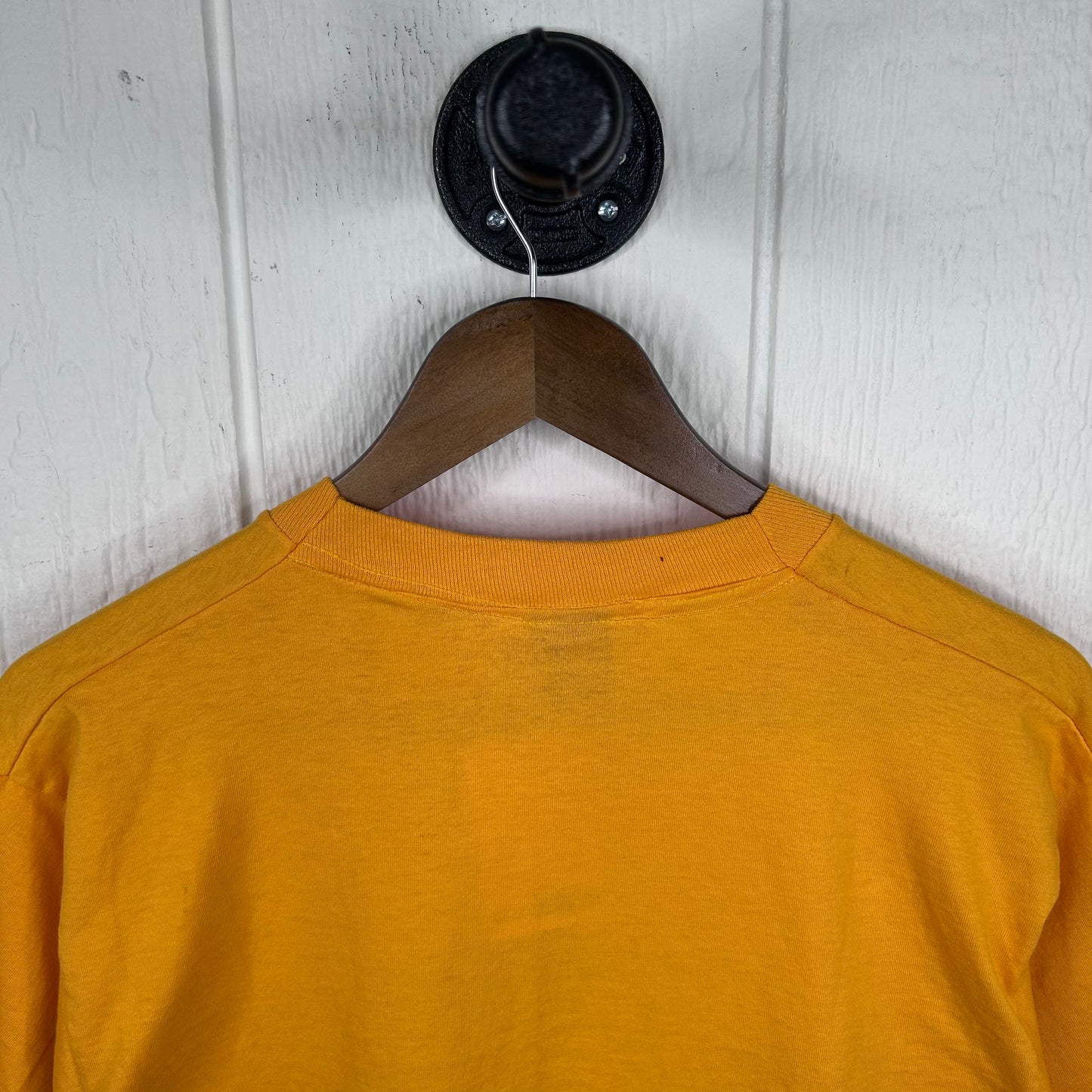 Vintage 90's WVU Mountaineers Hard Rock Graphic Tee (XL)
