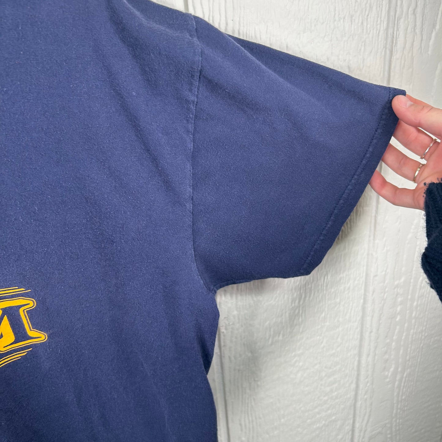 Vintage 80's WVU Mom Tee (L)