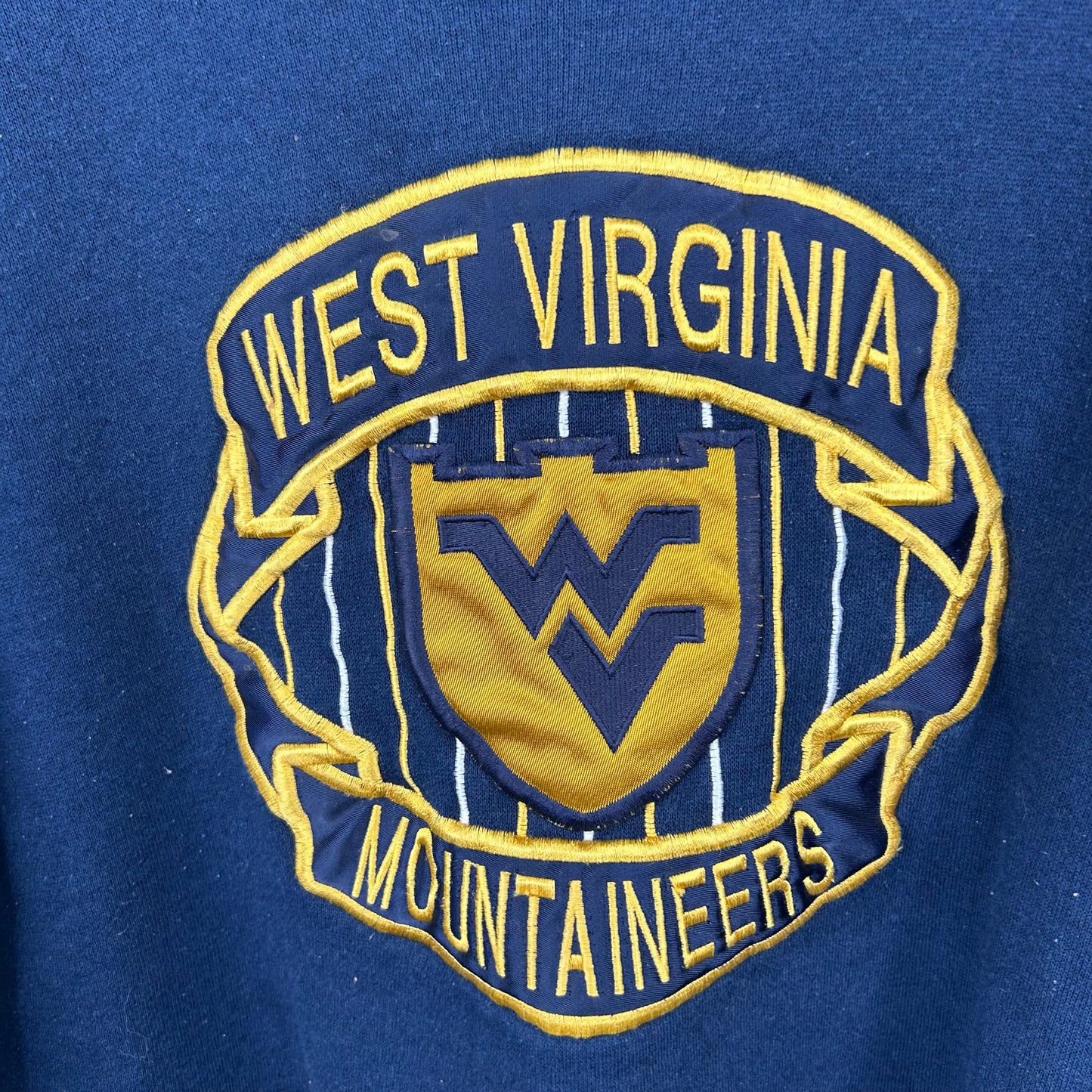 Vintage Embroidered West Virginia Mountaineers Crewneck (XL)