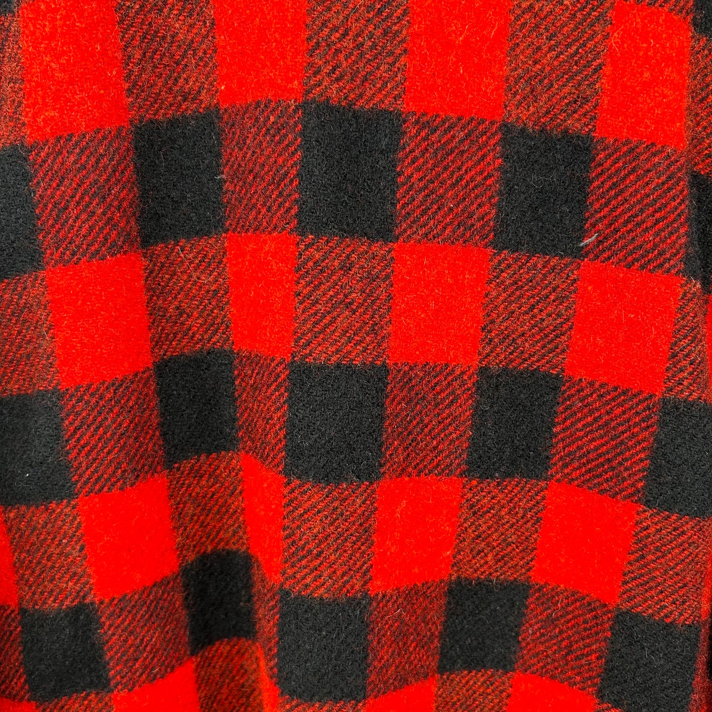 Vintage 90's Plaid Wool Button-Up (L)