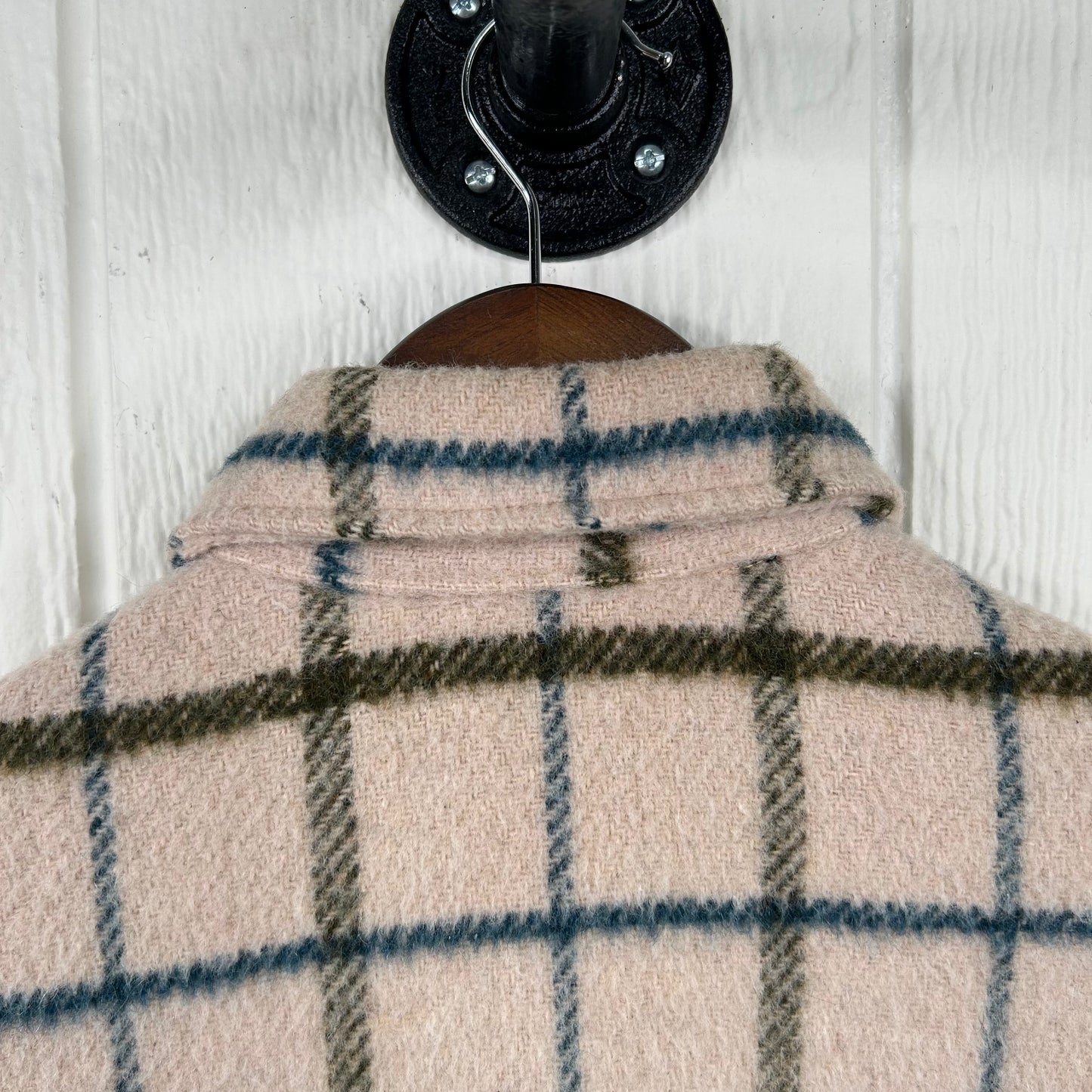 Vintage 70's Niagara Cream Plaid Flannel (M)