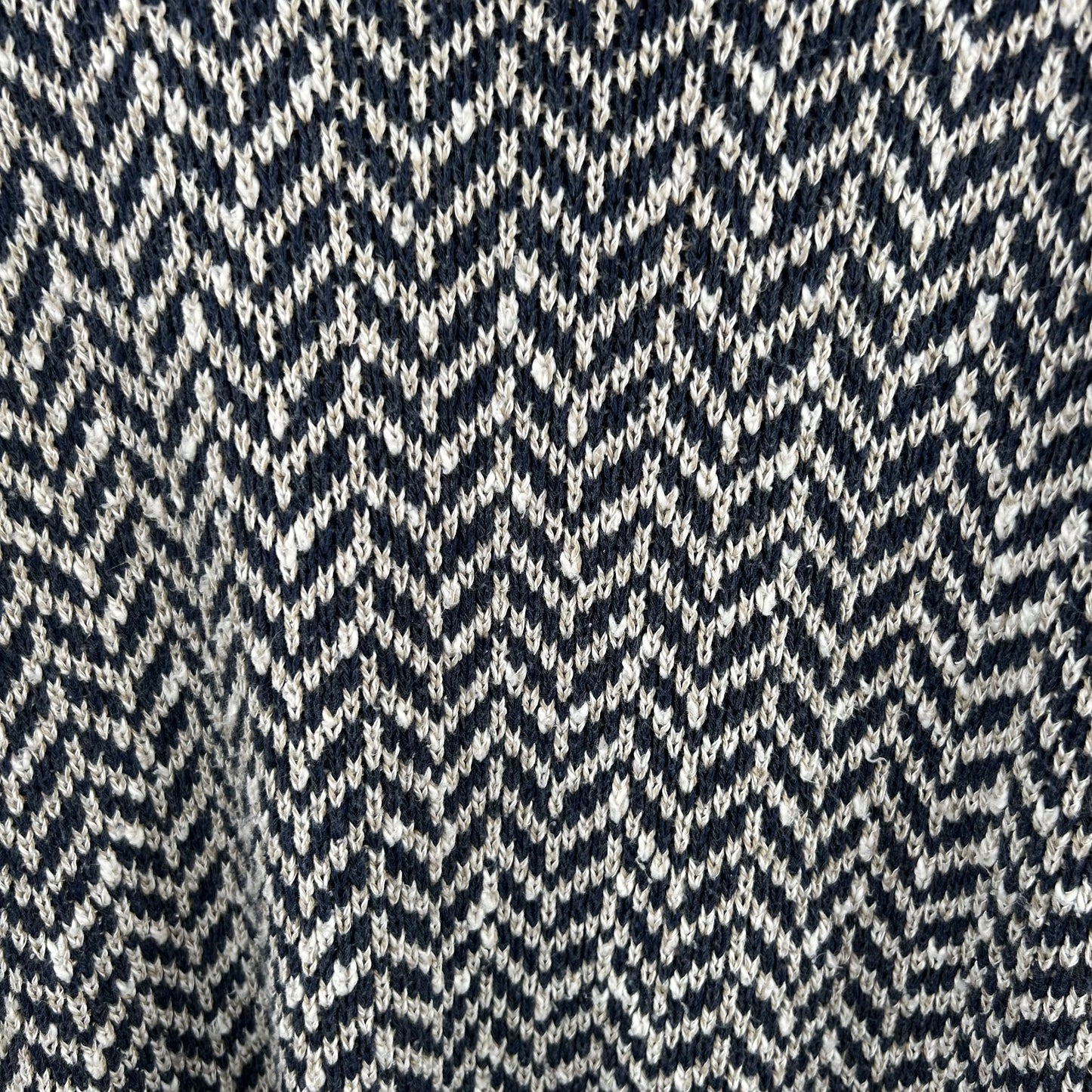 Vintage V-Neck Knit Sweater (S)