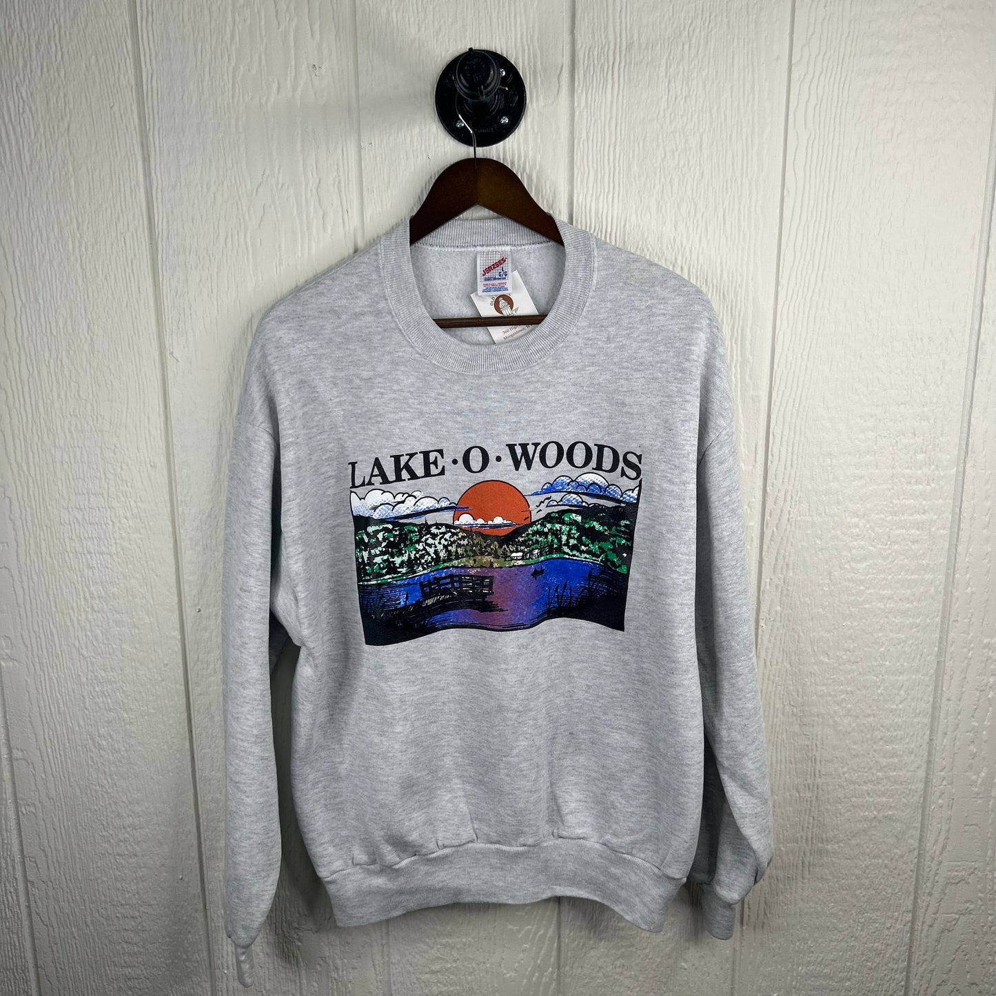 Vintage Lake-o-Woods Graphic Crewneck (L)