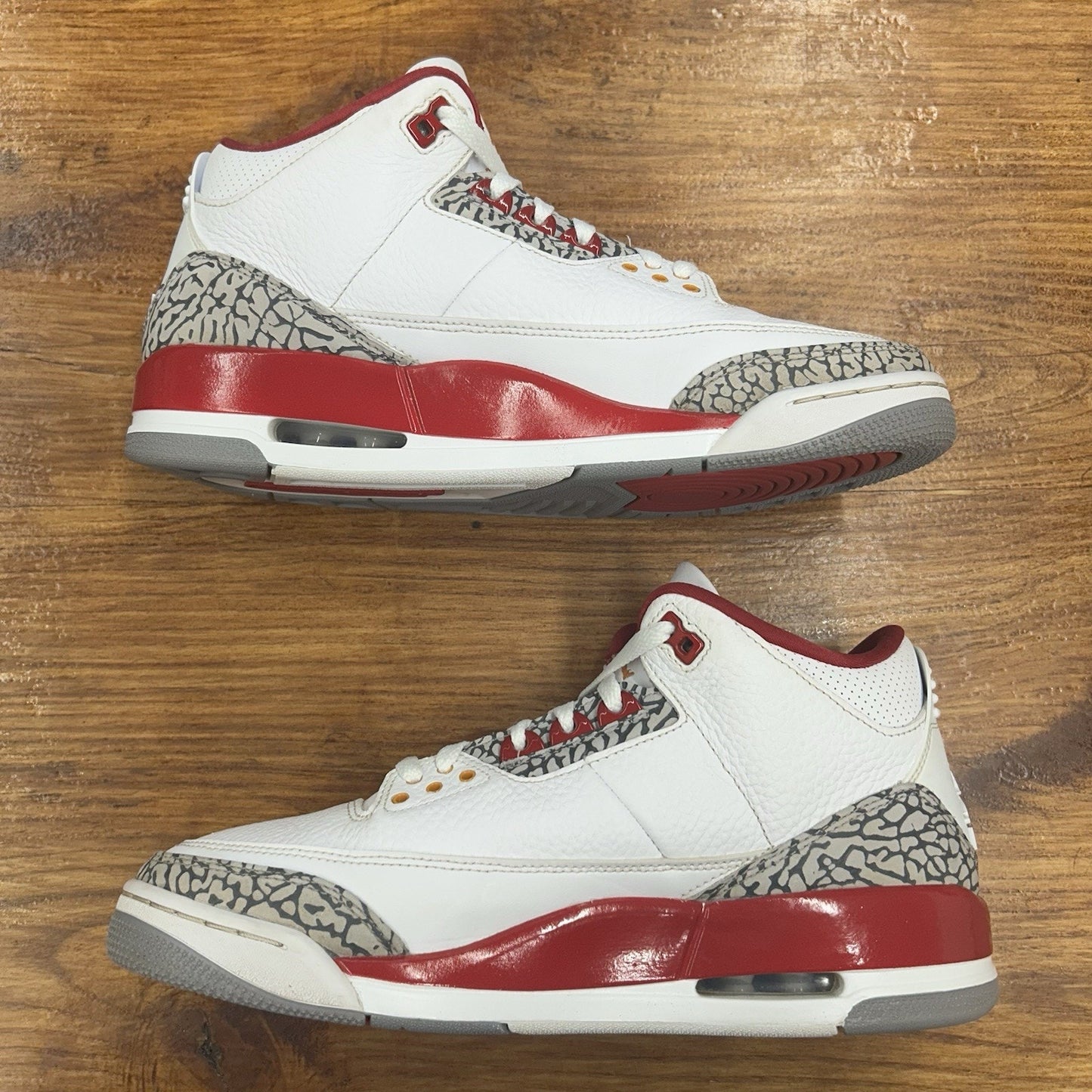 Size 10 - Jordan 3 Retro Mid Cardinal Red