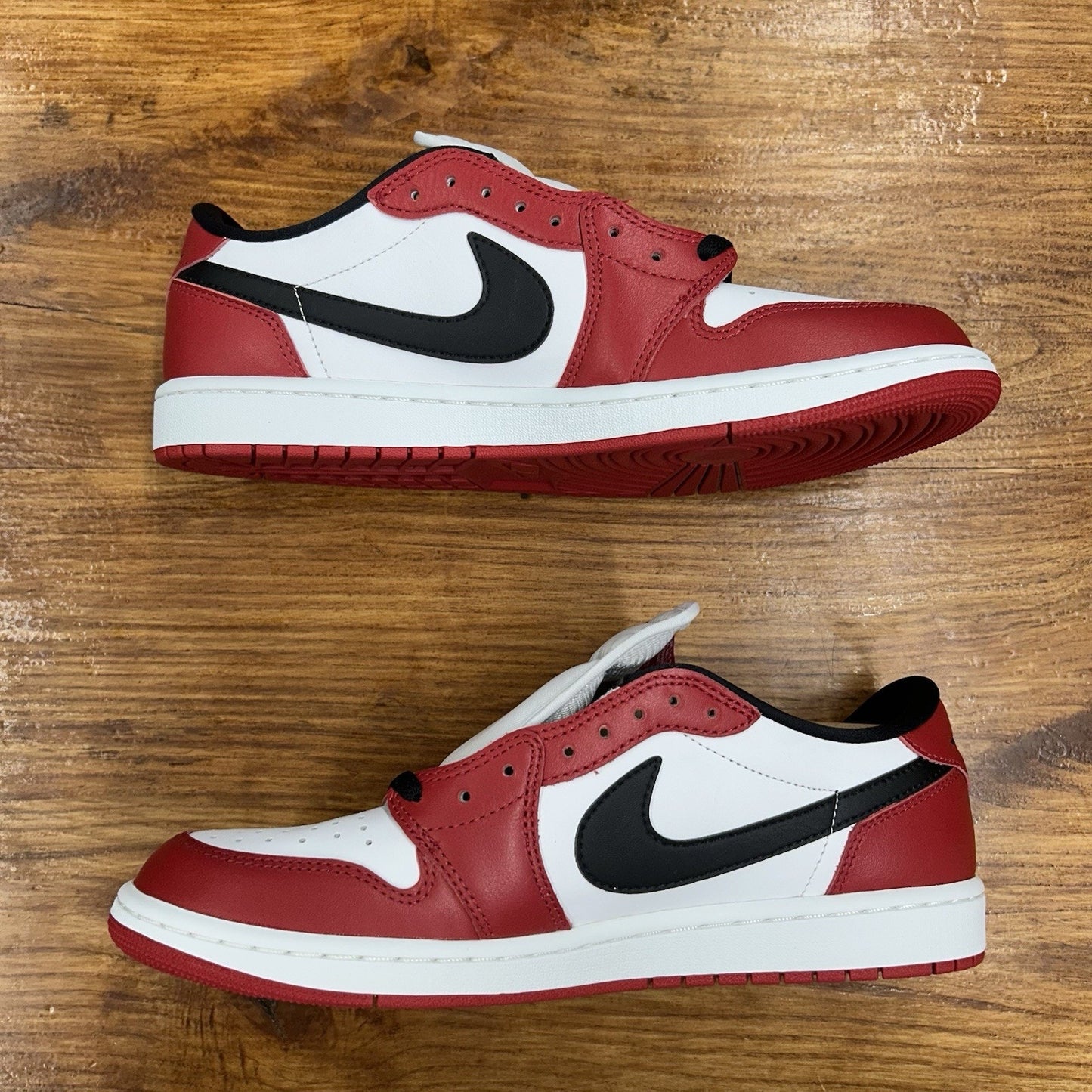 Size 11 - Air Jordan 1 Retro OG 2025 Low Chicago New
