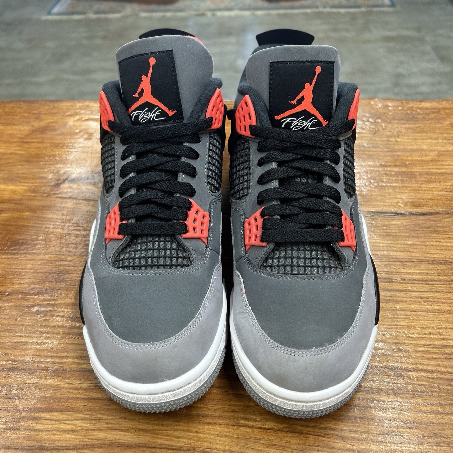 Size 10.5 - Jordan 4 Retro Mid Infrared Lightly Worn