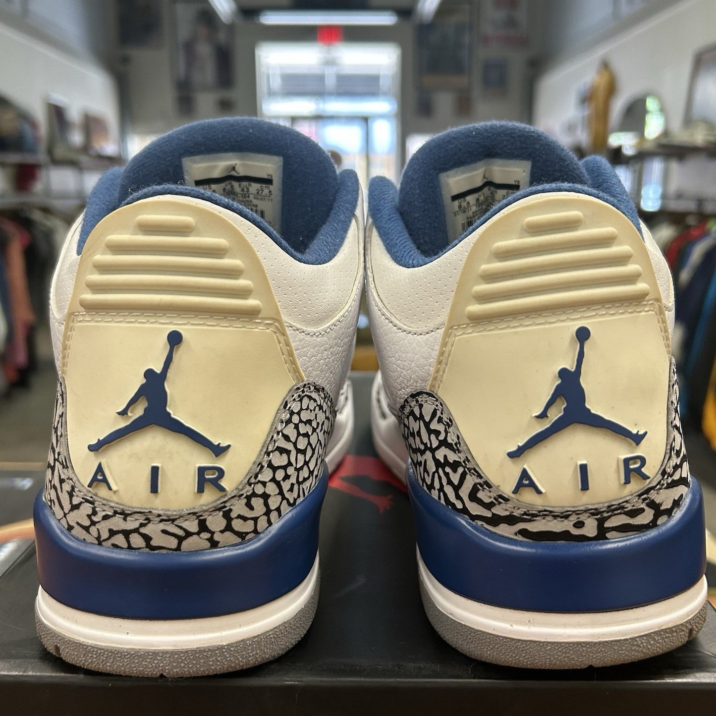 Size 9.5 - Air Jordan 3 Retro 2011 True Blue