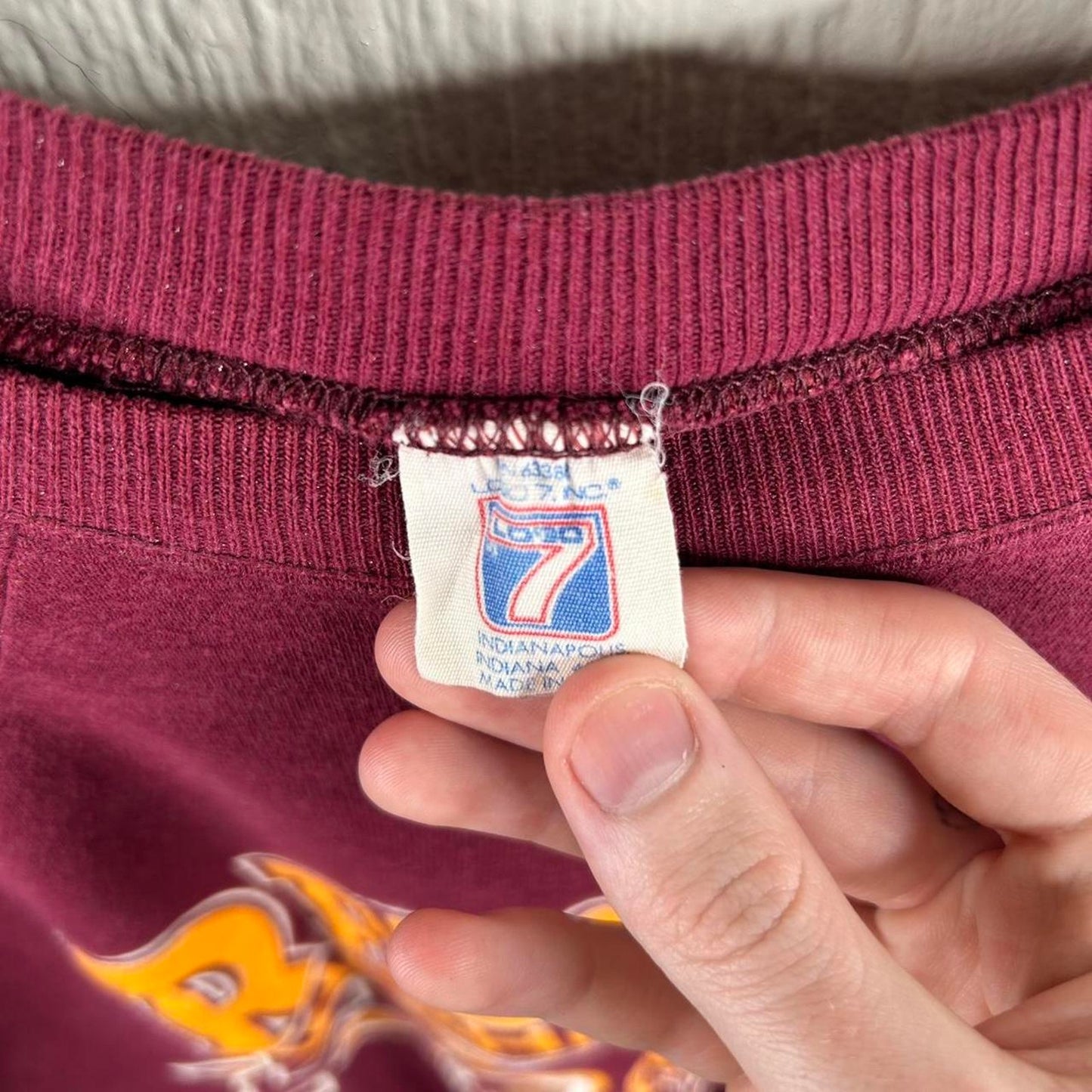Vintage Washington Redskins Helmet Graphic Crewneck (M)