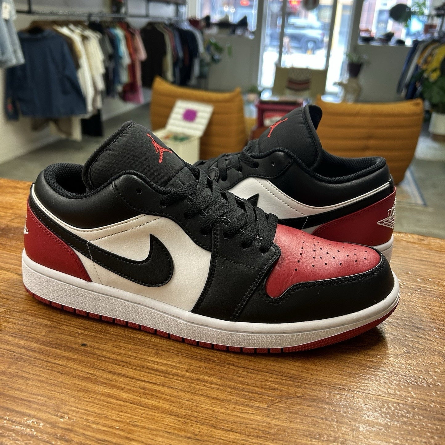 Jordan 1 Low Bred Toe - Used - 10 Men's