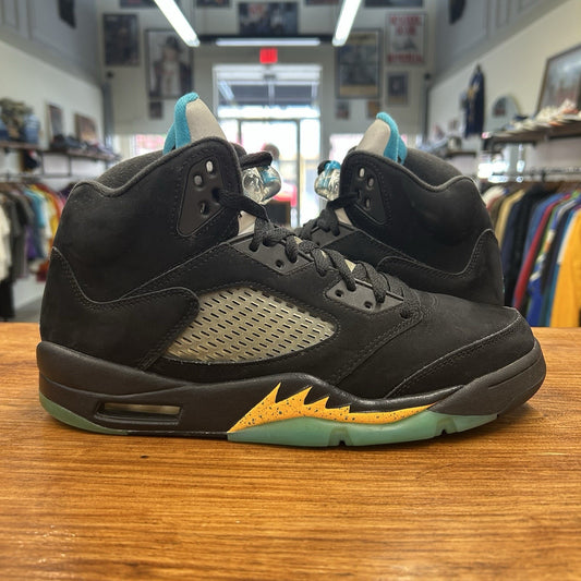 Size 10 - Jordan 5 Retro Aqua