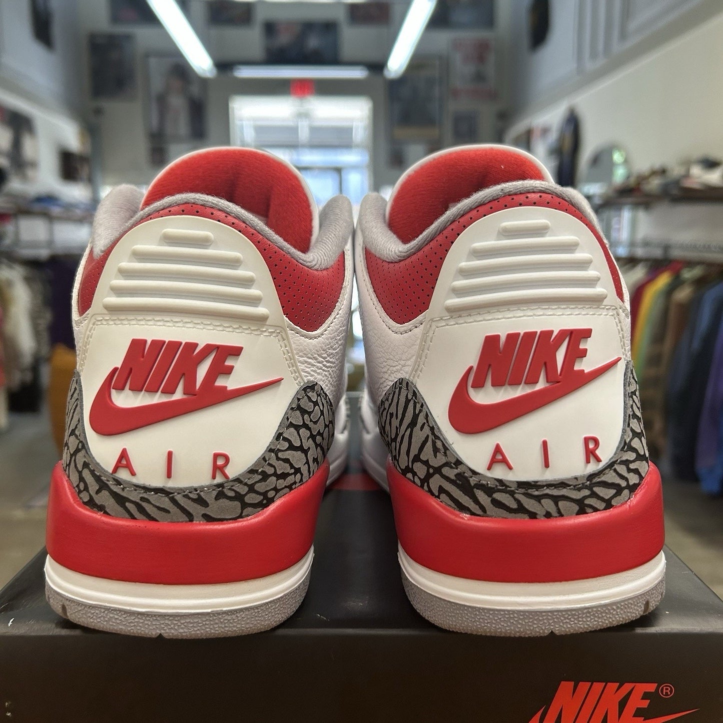 Size 10 - Jordan 3 Retro Mid Fire Red Lightly Worn