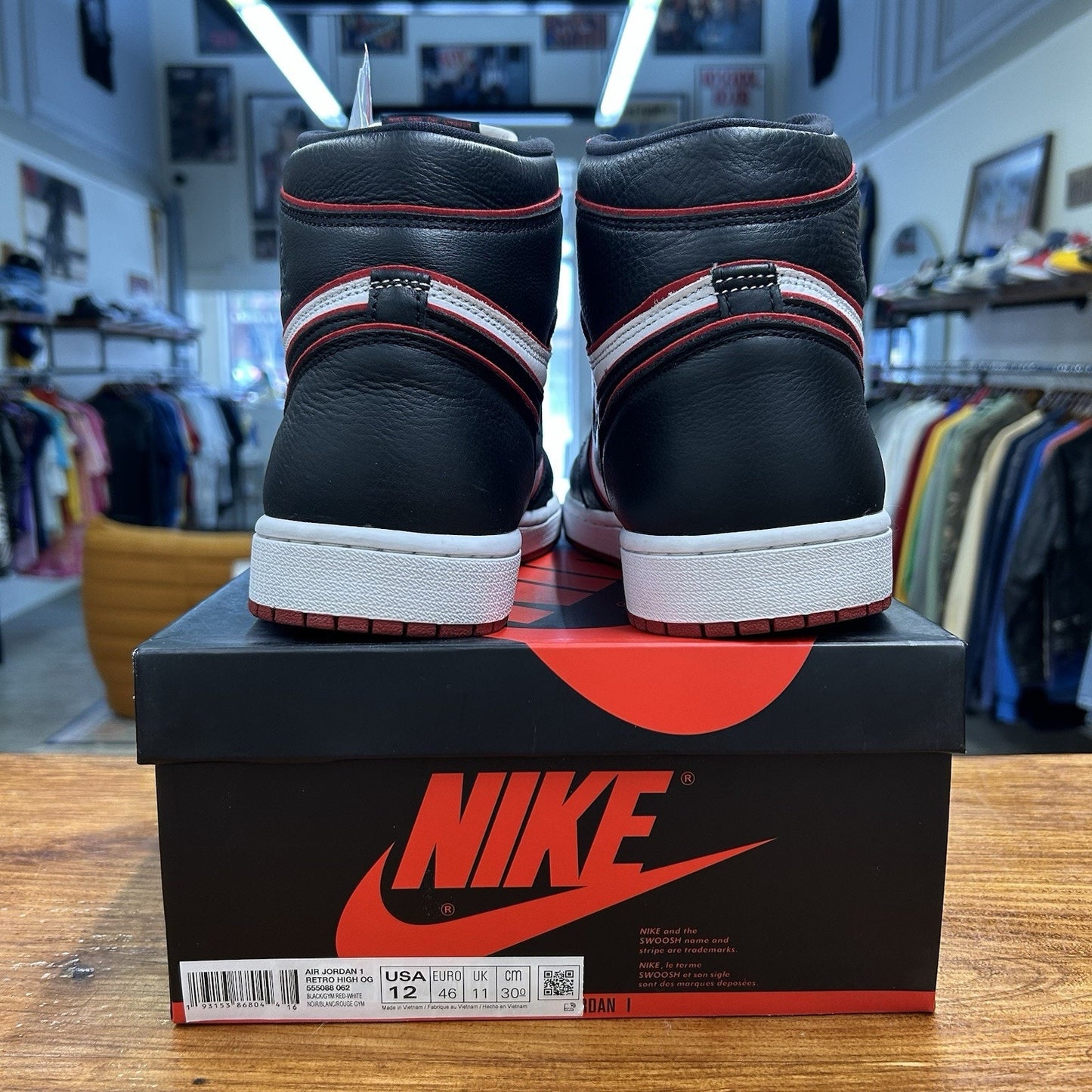 Size 12 - Jordan 1 Retro High OG Bloodline 2019 Worn Once OG All