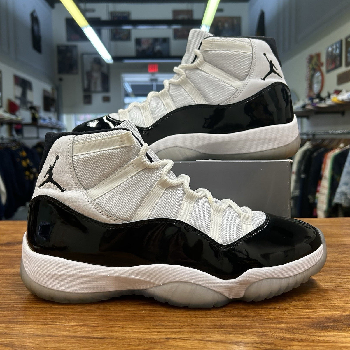 Size 12 - Jordan 11 Retro High Concord Lightly Worn