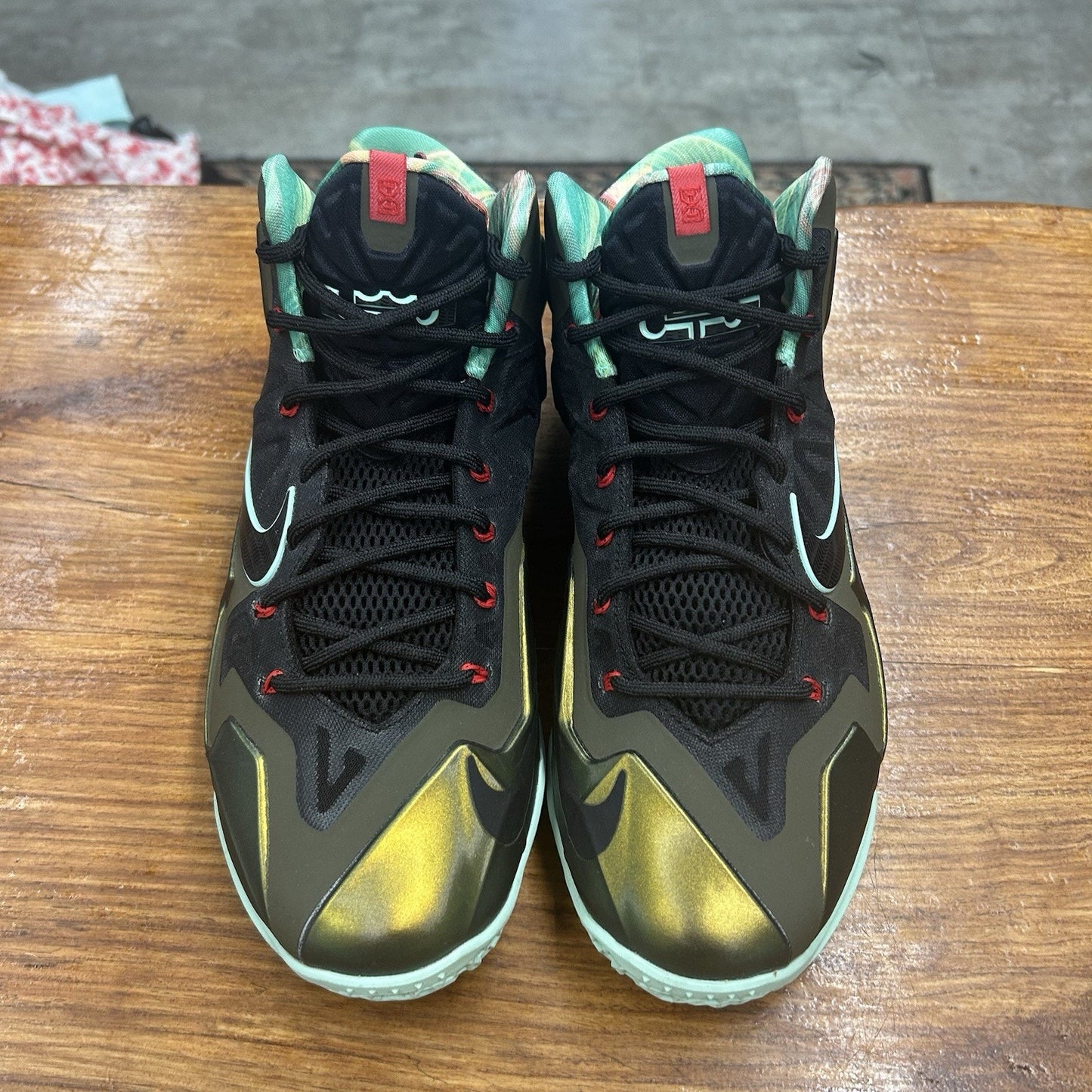 Size 10.5 - Nike LeBron 11 King's Pride Lightly Worn OG All