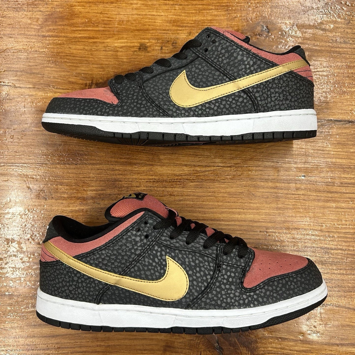 Size 11 - Nike Dunk Premium SB QS Low Walk Of Fame Worn Once OG all