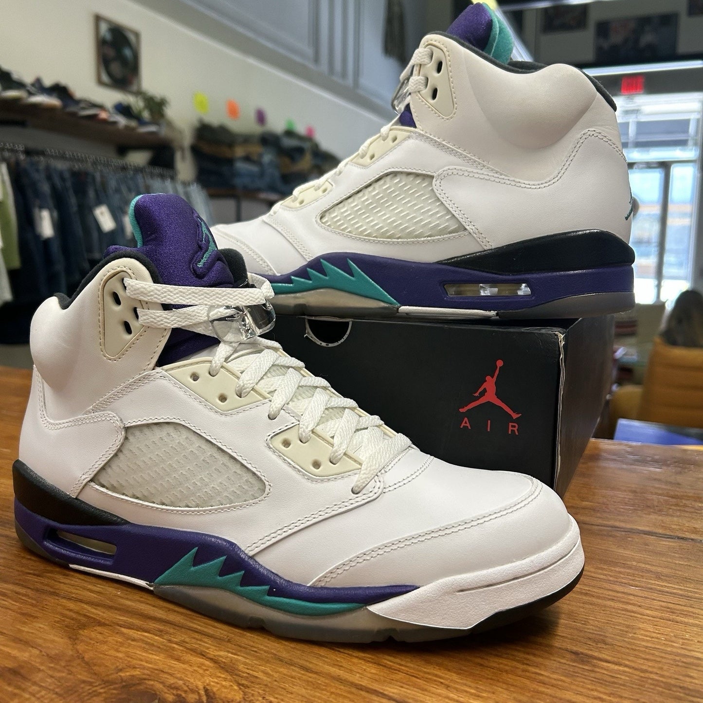 Size 10 - Jordan 5 Retro Grape 2013