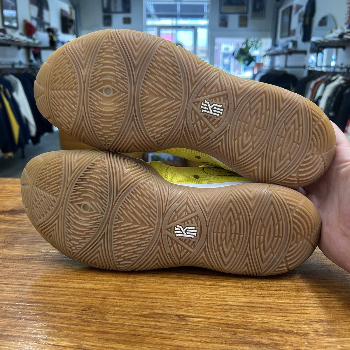 Size 12 - SpongeBob SquarePants x Nike Kyrie 5 SpongeBob Worn Once