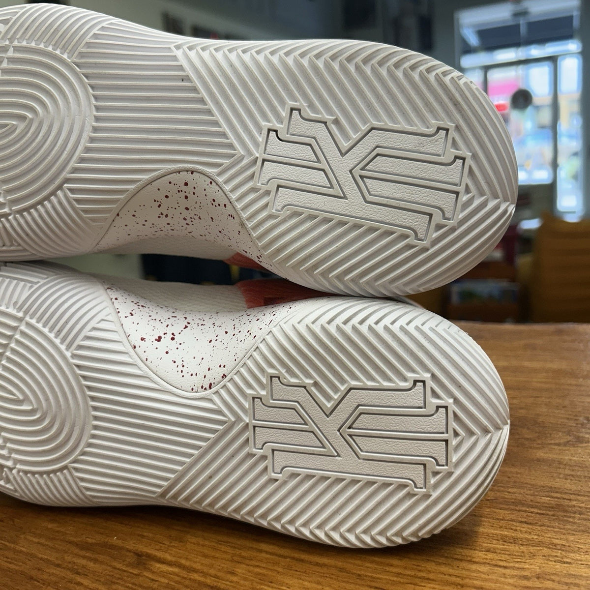 Size 12 - Nike Kyrie 2 Ky-Rispy Kreme Special Box Version 1 White 2016 Tried On
