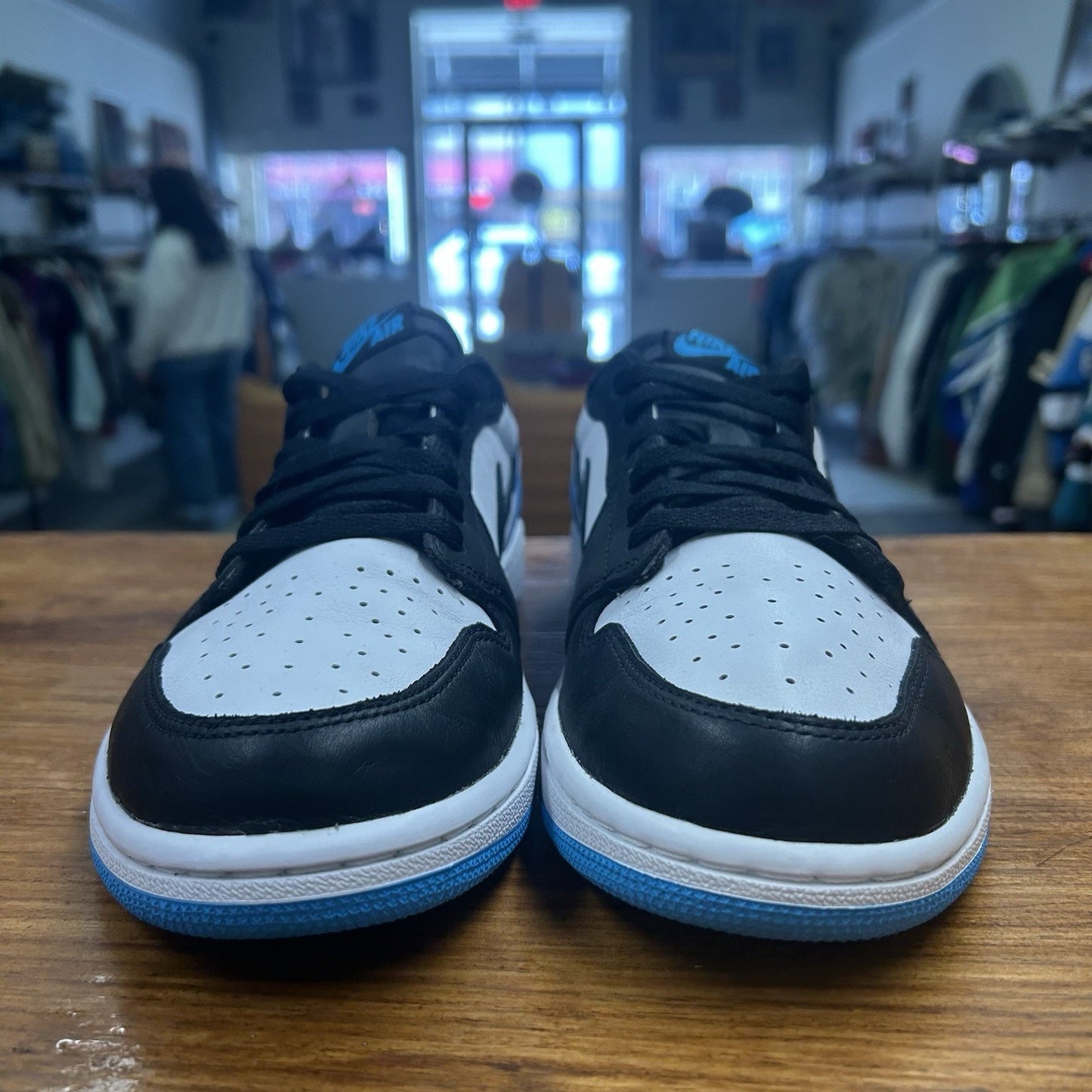 Size 9.5 - Air Jordan 1 Low UNC