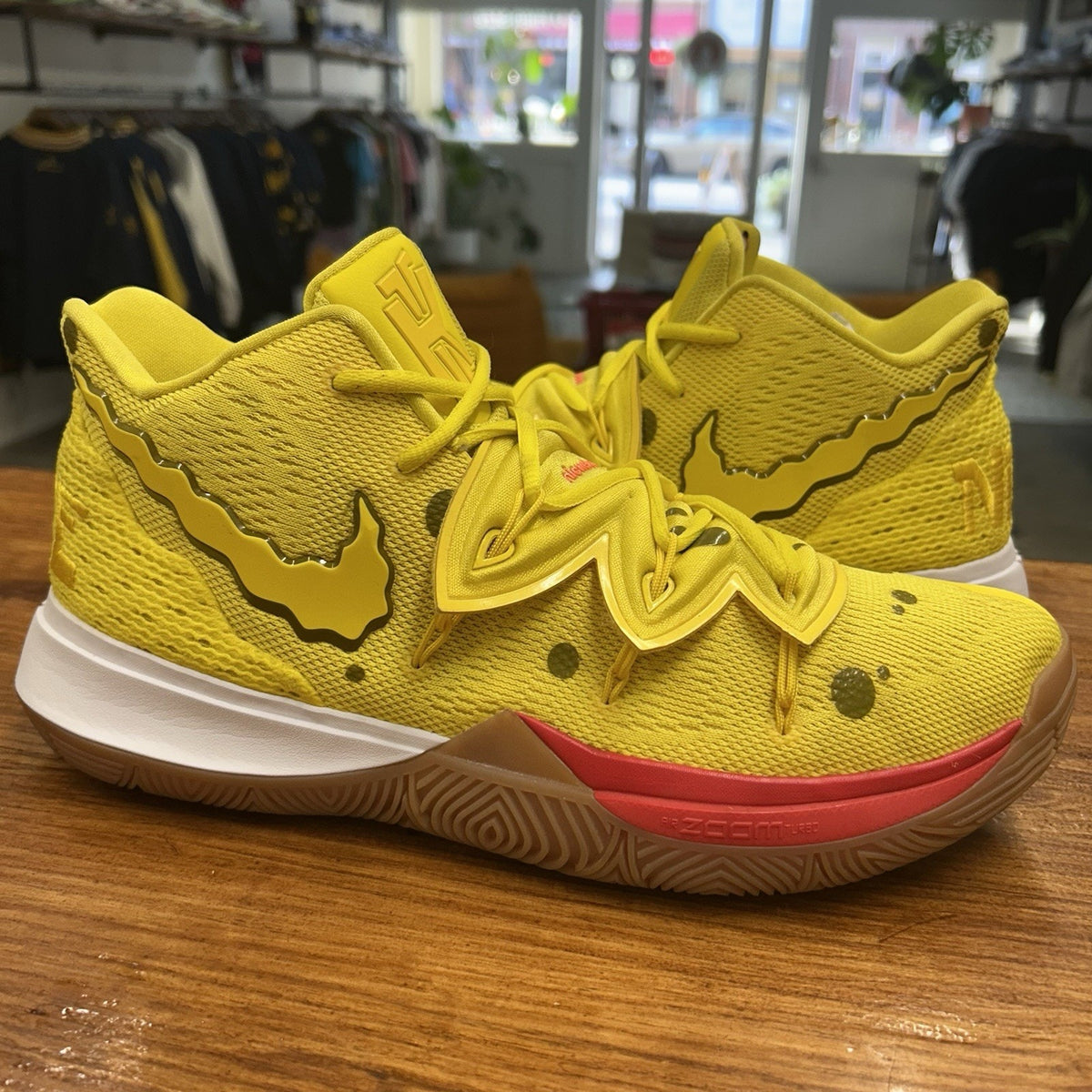 Size 12 - SpongeBob SquarePants x Nike Kyrie 5 SpongeBob Worn Once