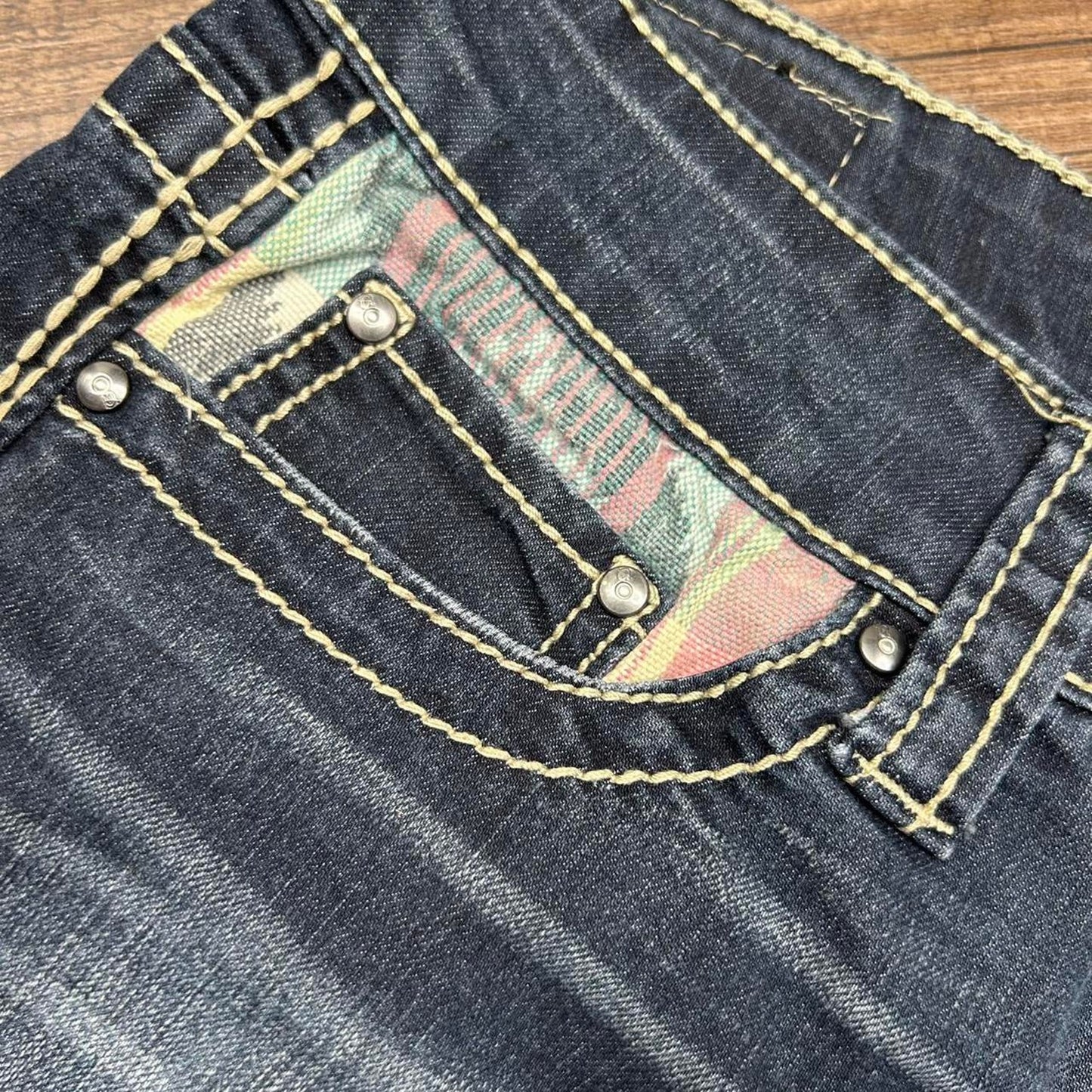 2000s y2k Daytrip Aztec Pocket Print Jean Shorts
