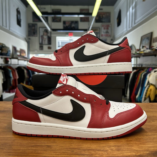 Size 11 - Air Jordan 1 Retro OG 2025 Low Chicago New