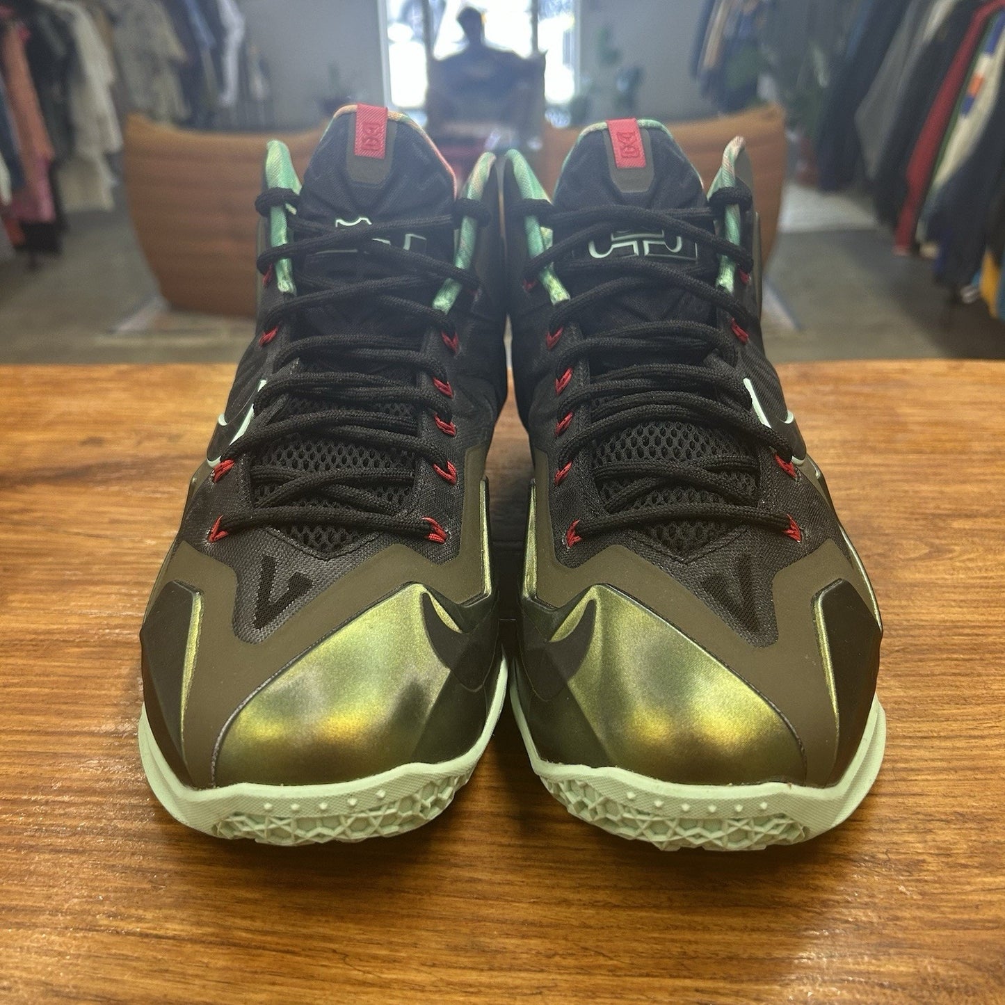 Size 10.5 - Nike LeBron 11 King's Pride Lightly Worn OG All