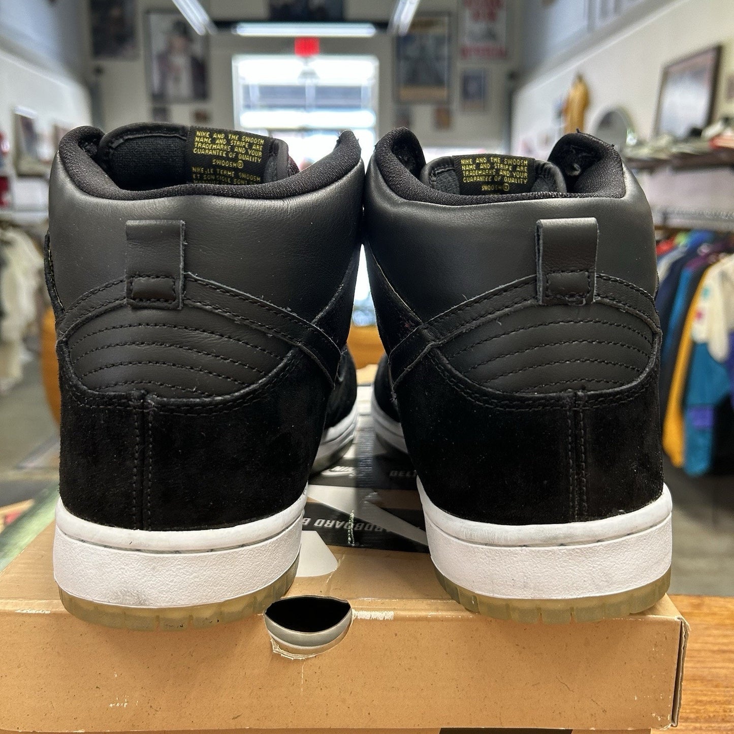 Size 10 - Nike Dunk SB High Neckface