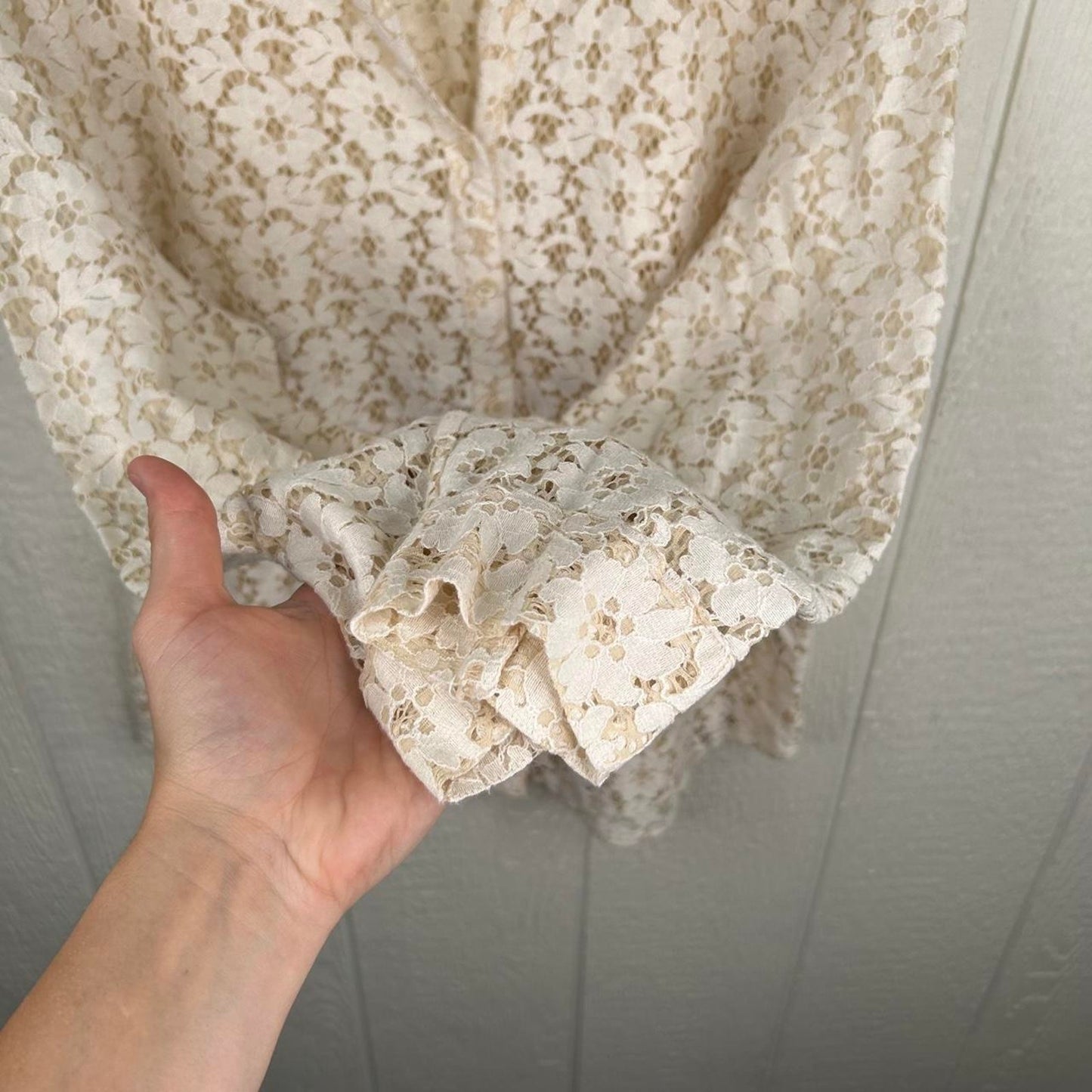 2000s Floral Whimsy Lace Long Sleeve Button Up Blouse (L/XL)