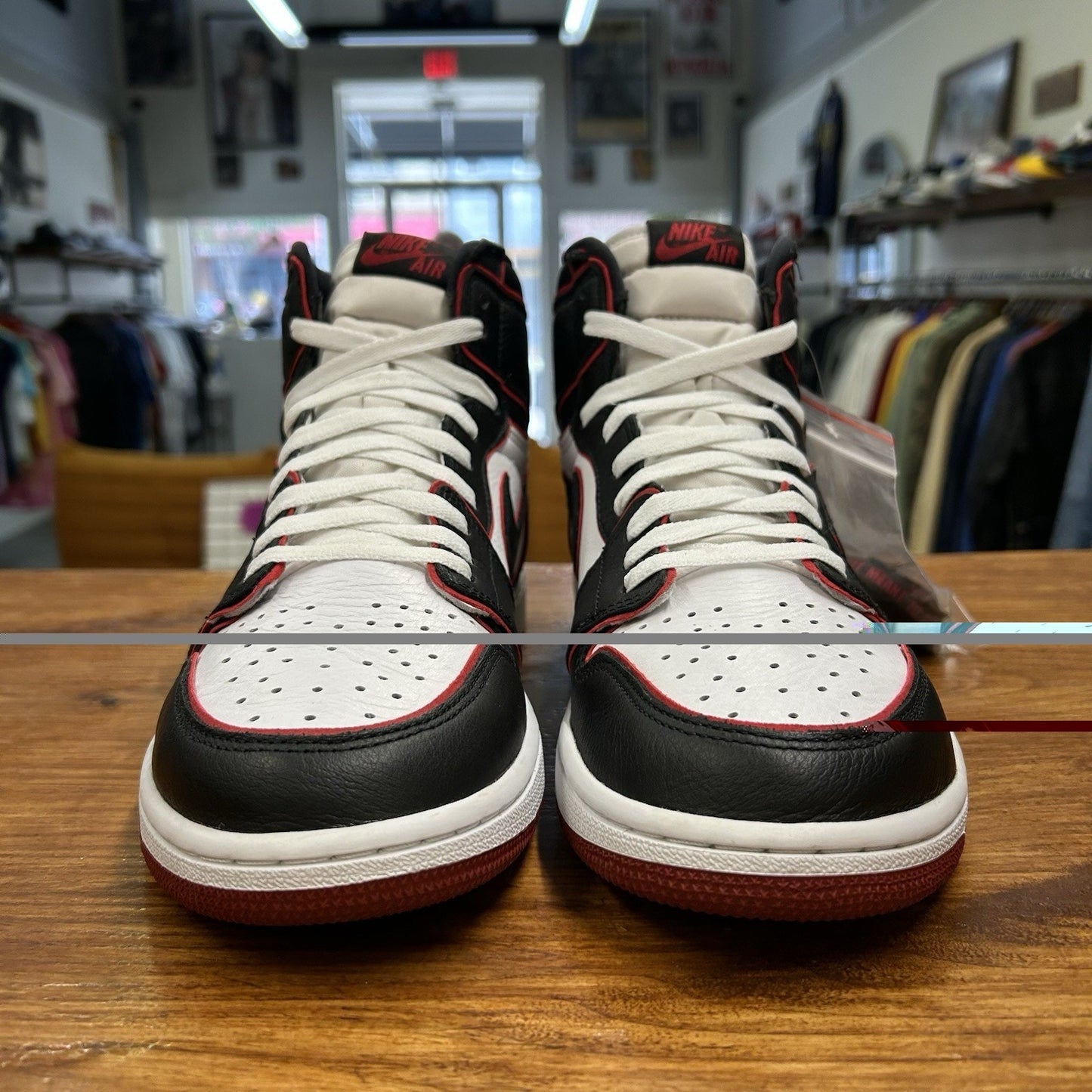 Size 12 - Jordan 1 Retro High OG Bloodline 2019 Worn Once OG All