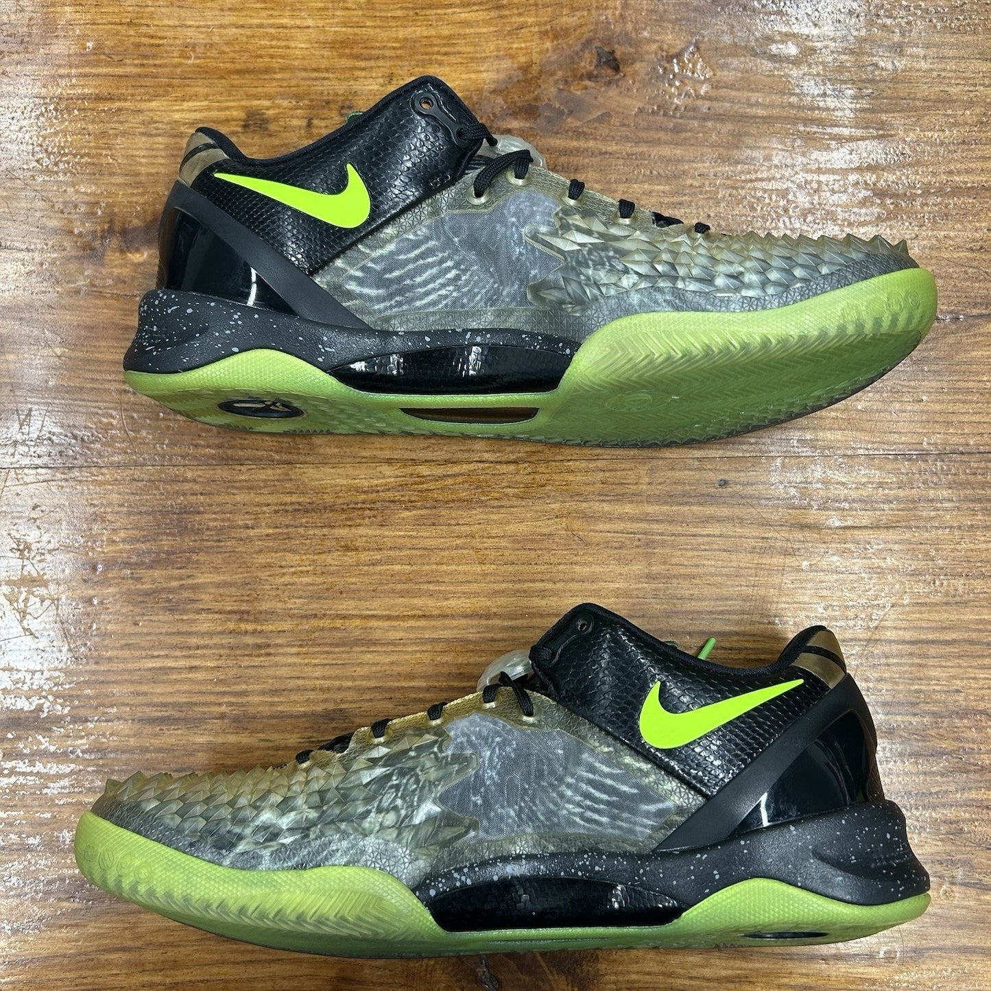 Size 10 - Nike Kobe 8 SS Christmas Snakeskin