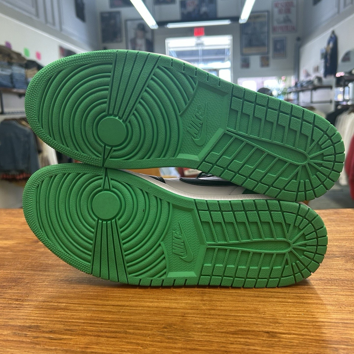 Size 12 - Jordan 1 High Lucky Green