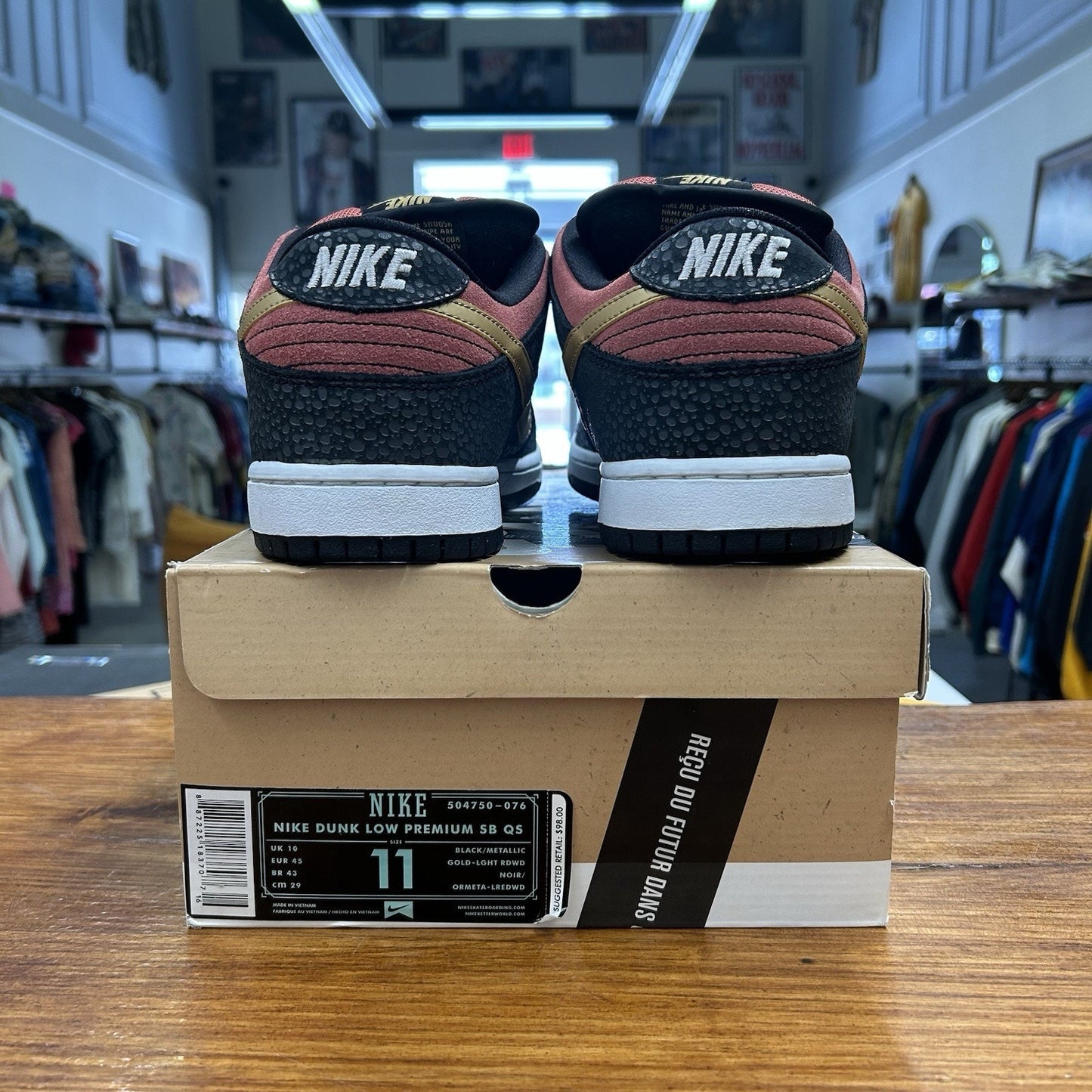 Size 11 - Nike Dunk Premium SB QS Low Walk Of Fame Worn Once OG all