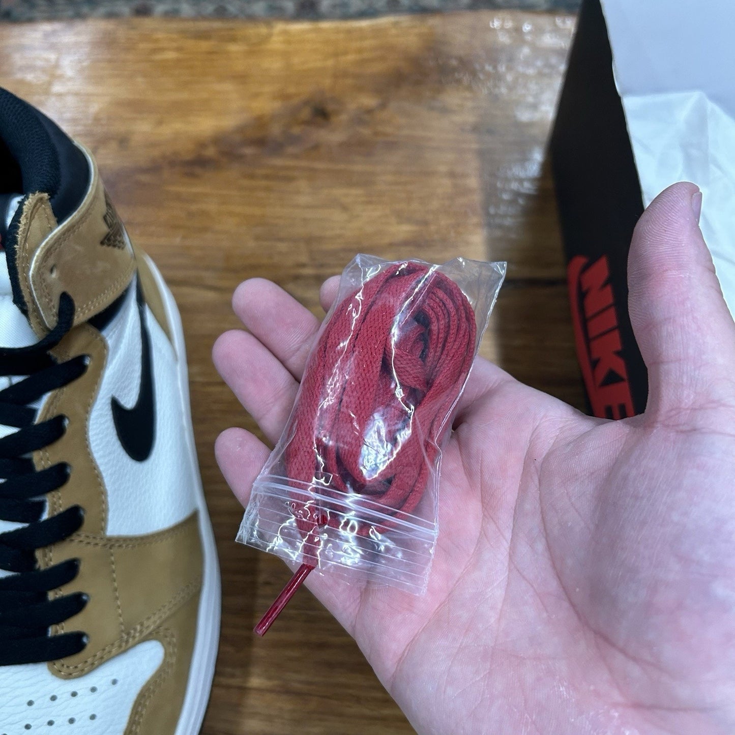 Jordan 1 Retro High Rookie of the Year 2018 - Like New - 11 Men's