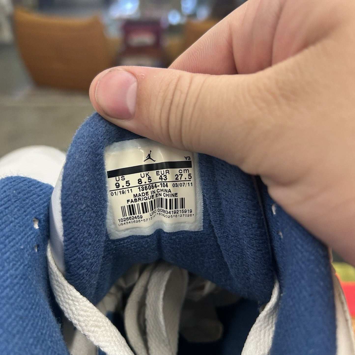 Size 9.5 - Air Jordan 3 Retro 2011 True Blue