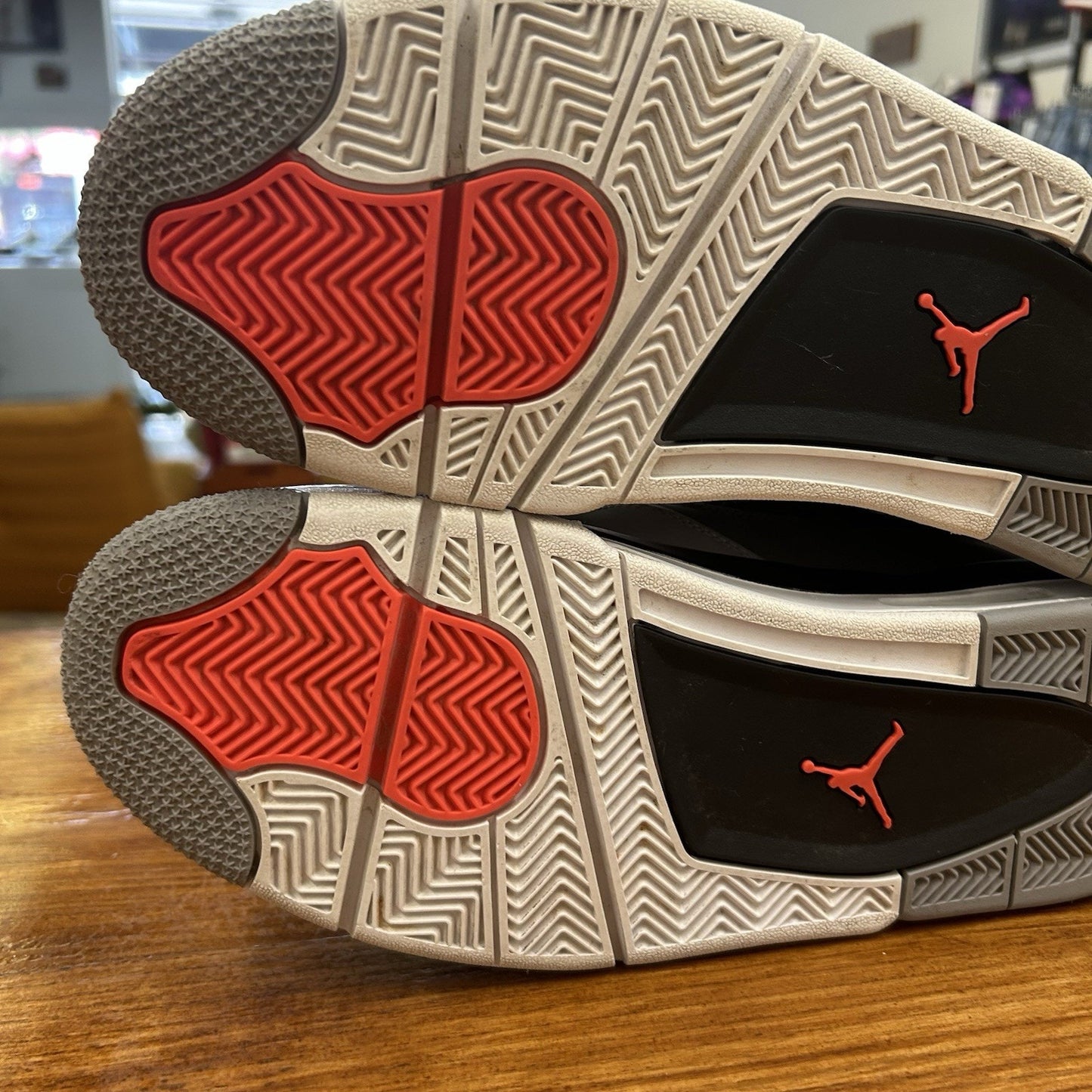 Size 10.5 - Jordan 4 Retro Mid Infrared Lightly Worn