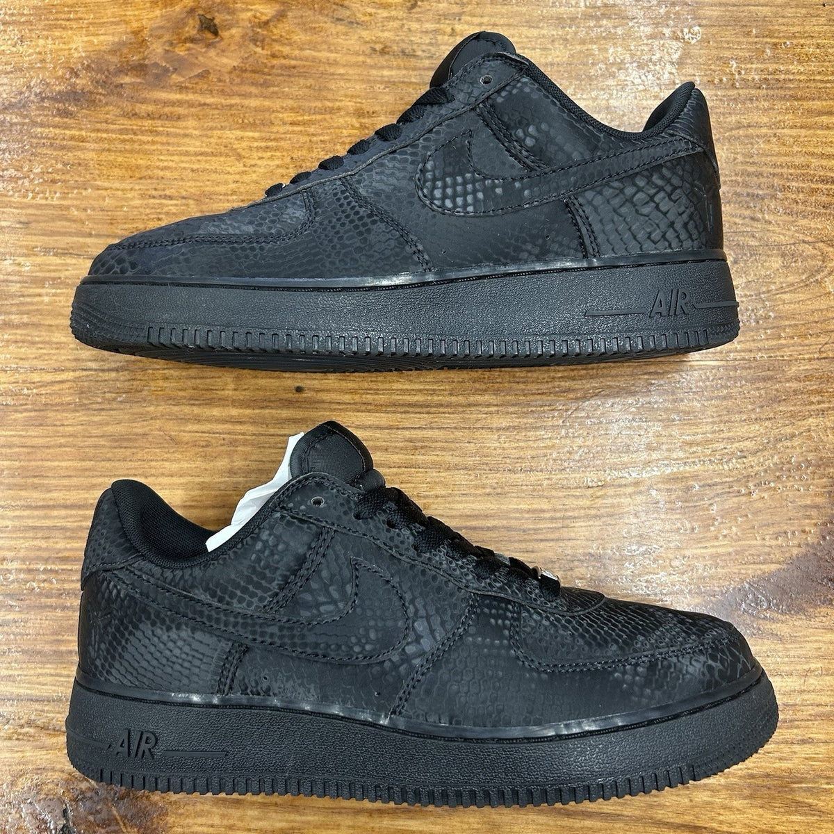 Size 9 - Kobe Bryant x Nike Air Force 1 Low Triple Black Lightly Worn