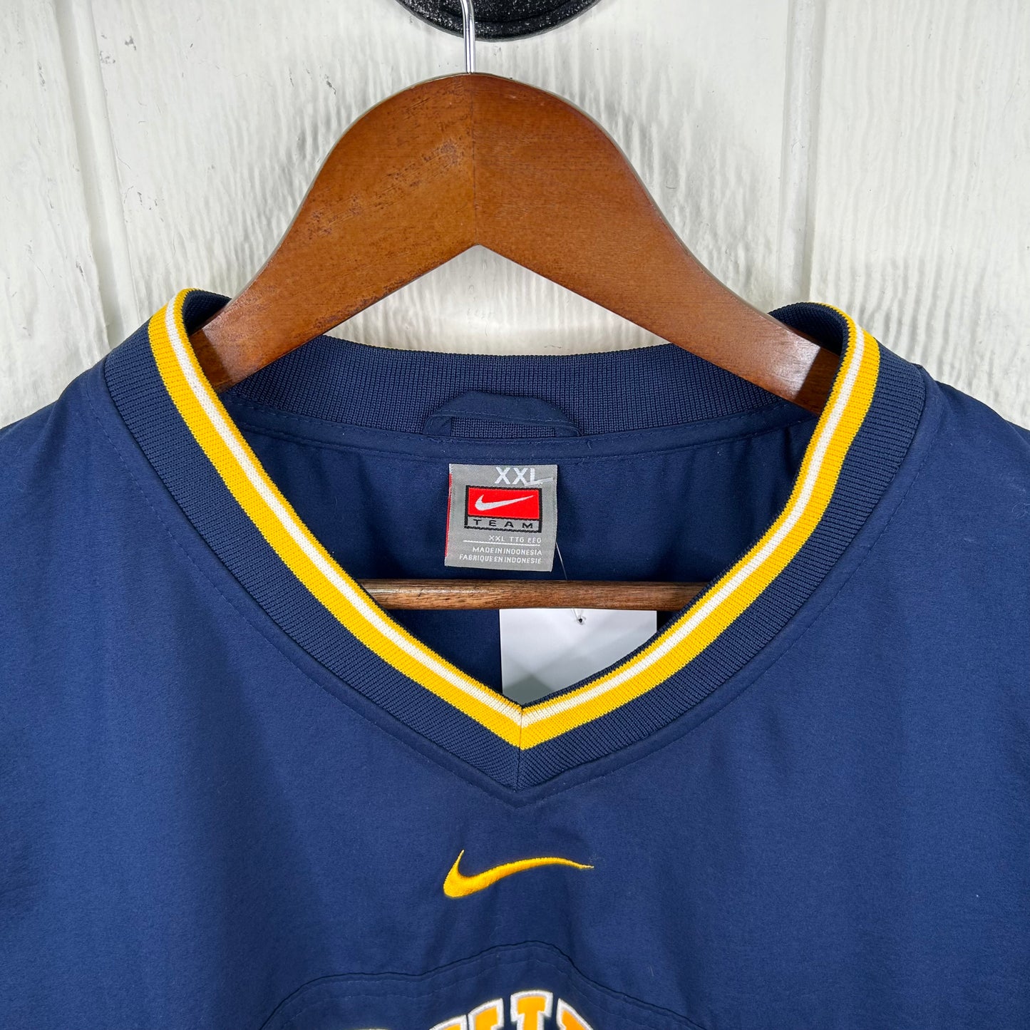 Vintage y2k West Virginia University Nike Center Swoosh Windbreaker (XXL)