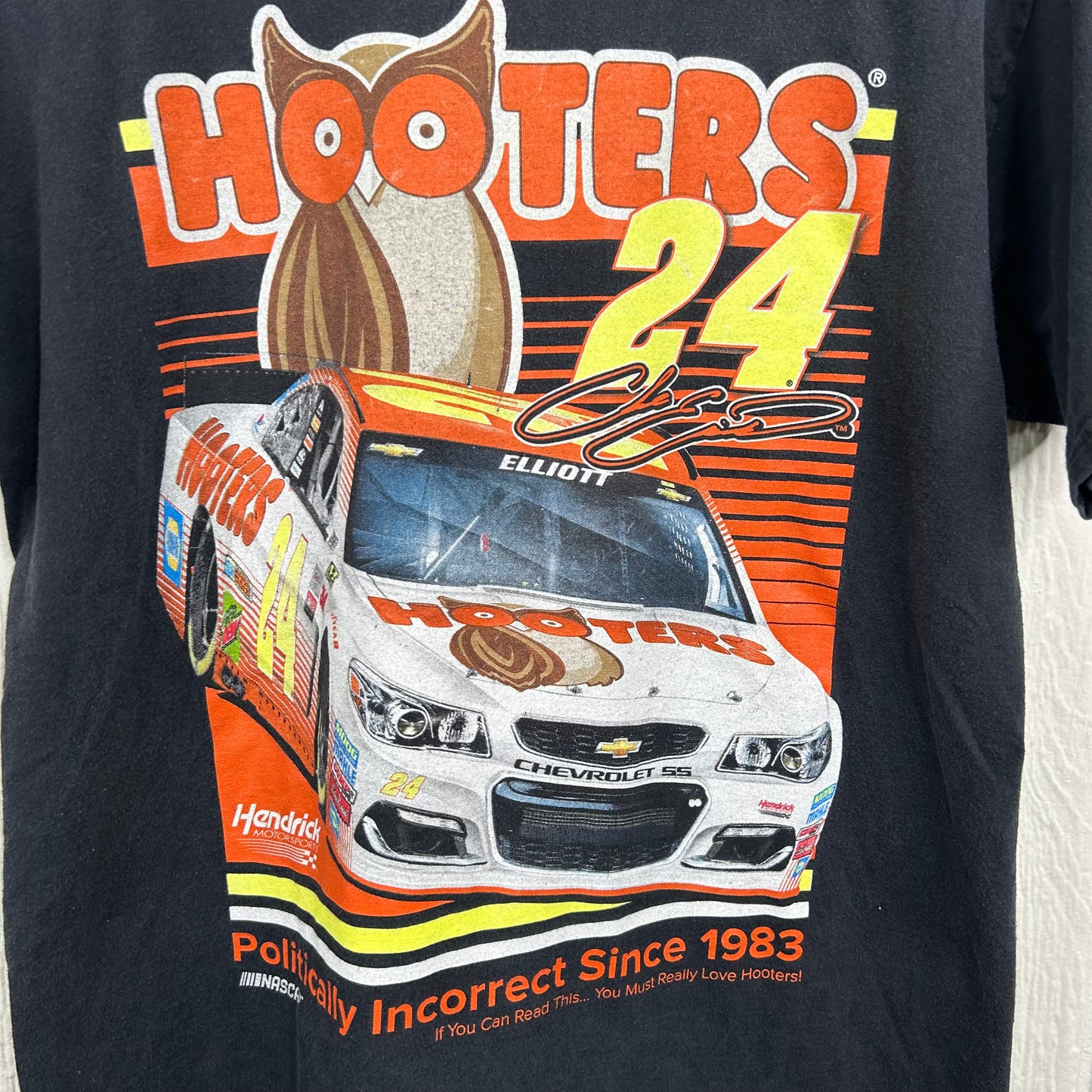 Y2K Chase Elliott NASCAR Hooters Tee (L)