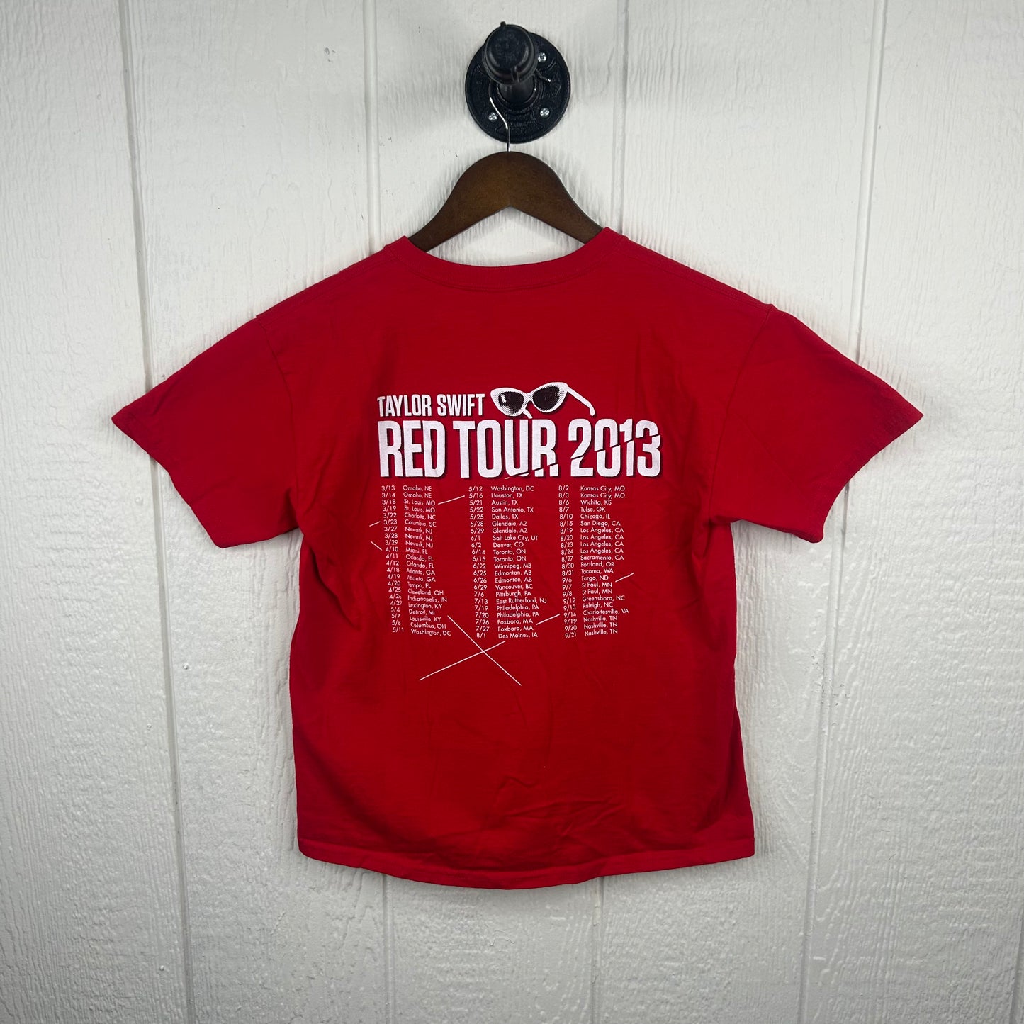 Taylor Swift Red Tour 2013 Concert Tee (M)