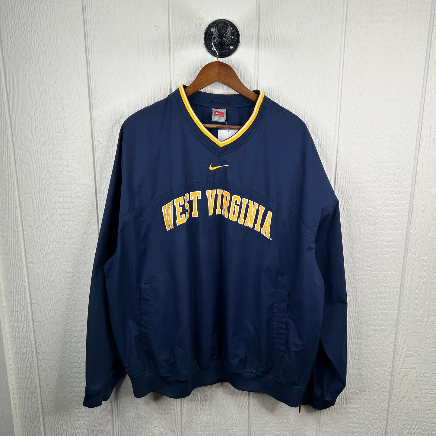 Vintage y2k West Virginia University Nike Center Swoosh Windbreaker (XXL)