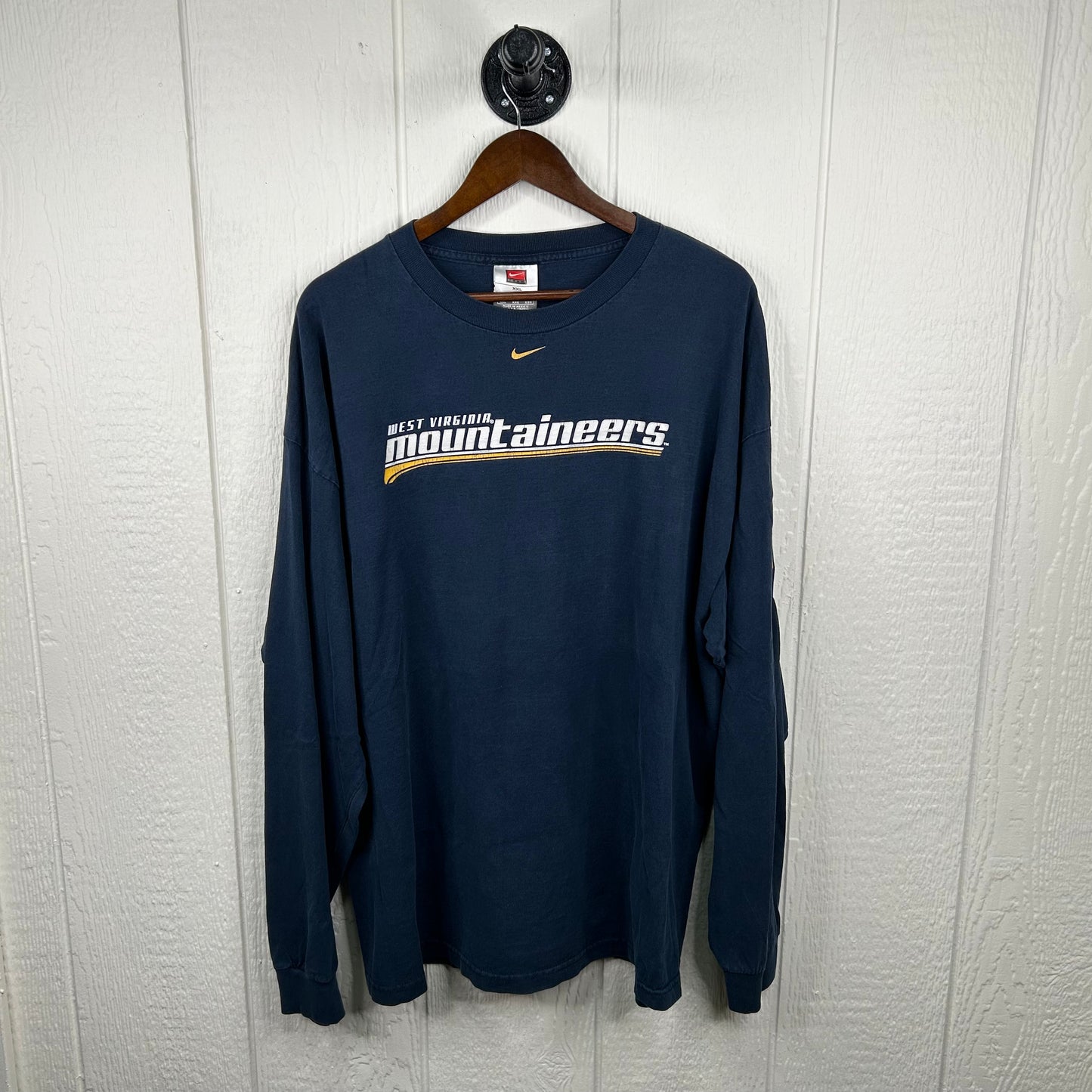 Vintage y2k WVU Mountaineers Nike Center Swoosh Long Sleeve (XXL)