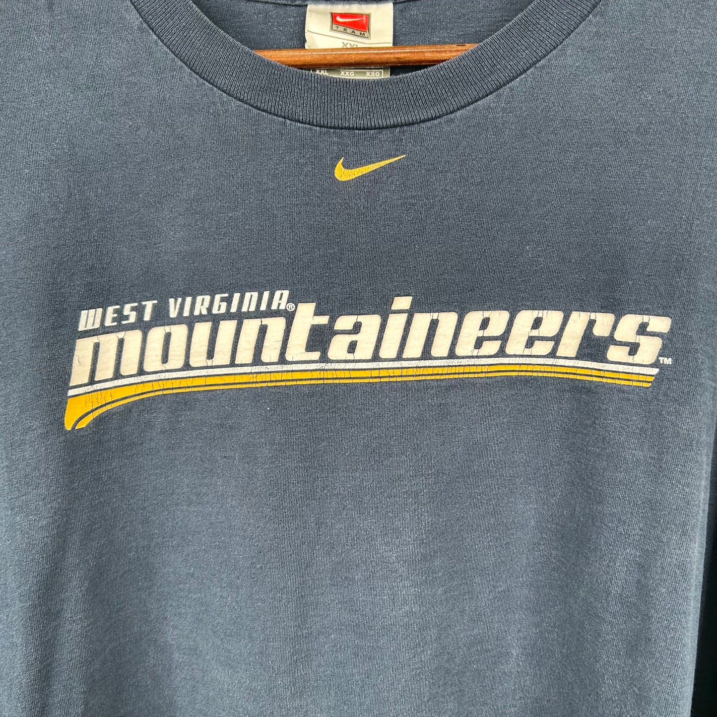 Vintage y2k WVU Mountaineers Nike Center Swoosh Long Sleeve (XXL)