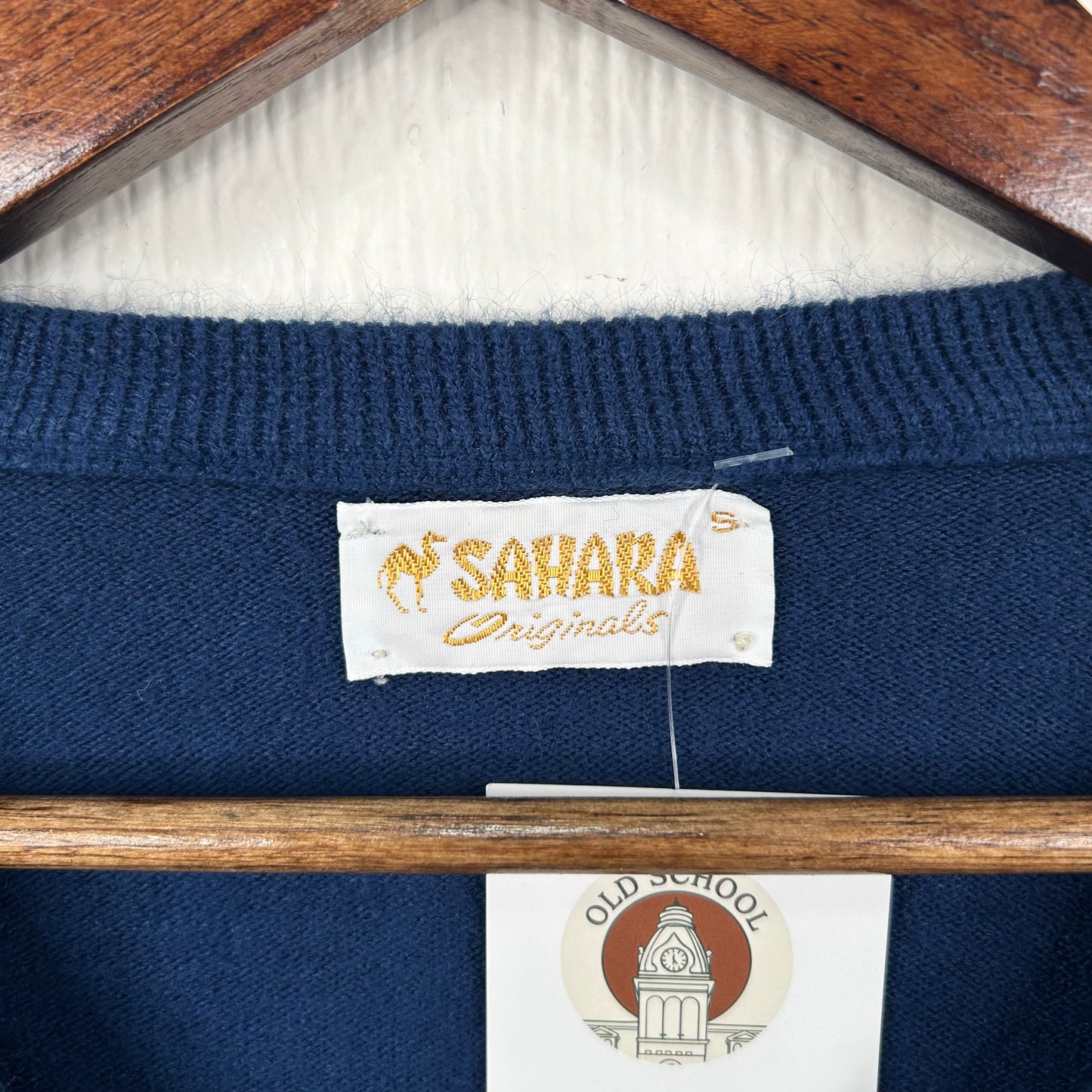 Vintage 1983 WVU Hall of Fame Bowl Embroidered V-Neck Sweater (M)