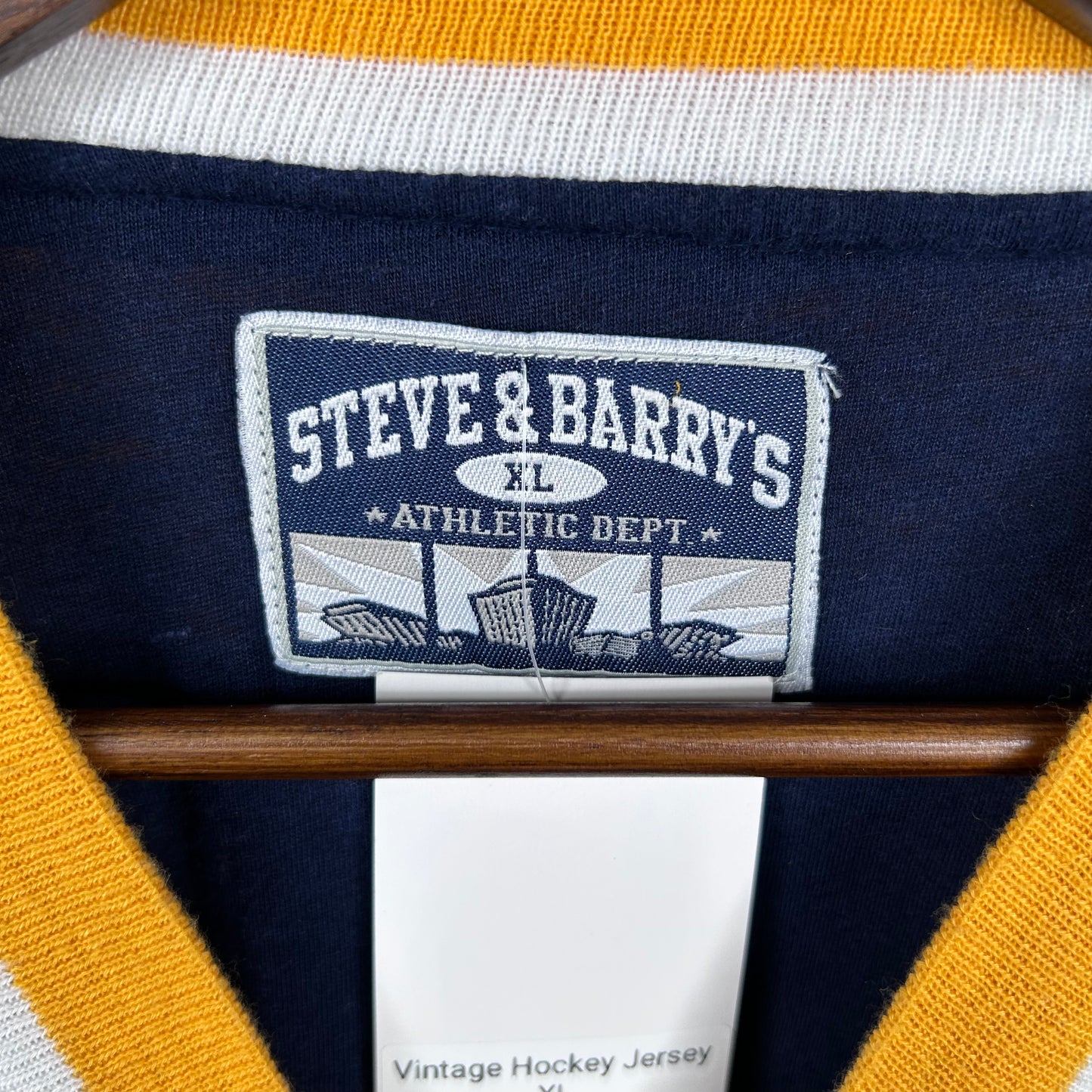 Vintage WVU Mountaineers Number 99 Hockey Jersey (XL)