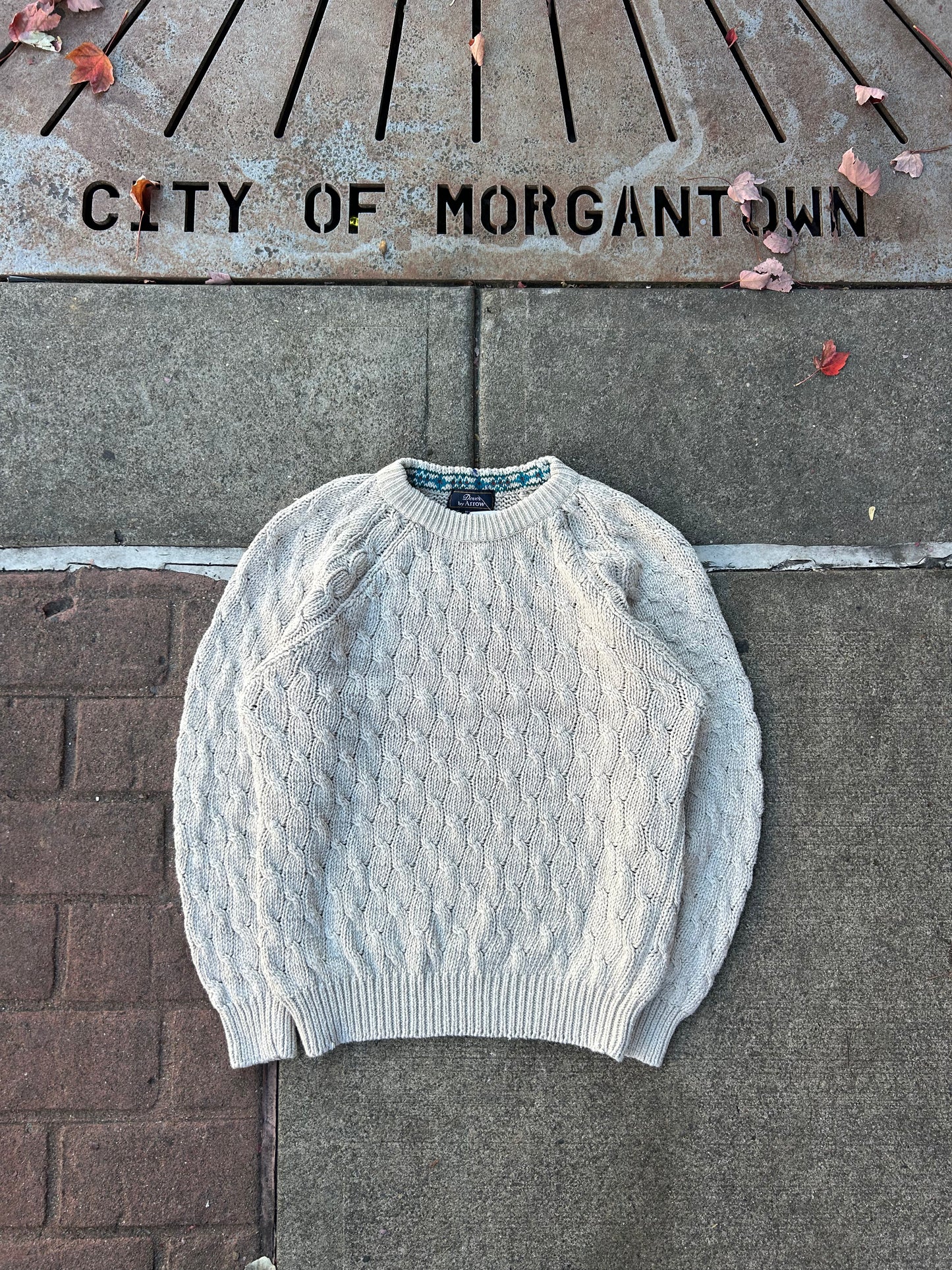 Vintage y2k Cream Tight Knit Sweater (M)