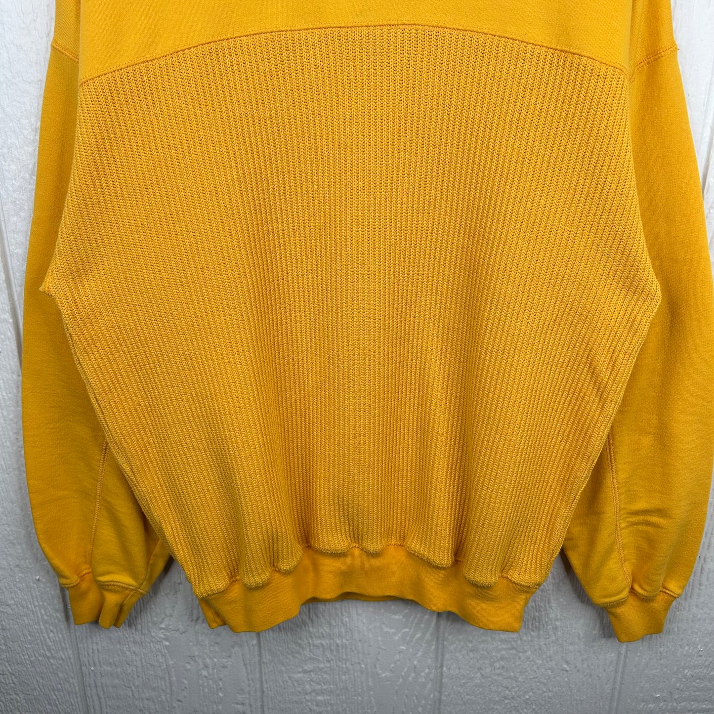 Vintage 90's Tight-Knit Sweater Crewneck (XL)