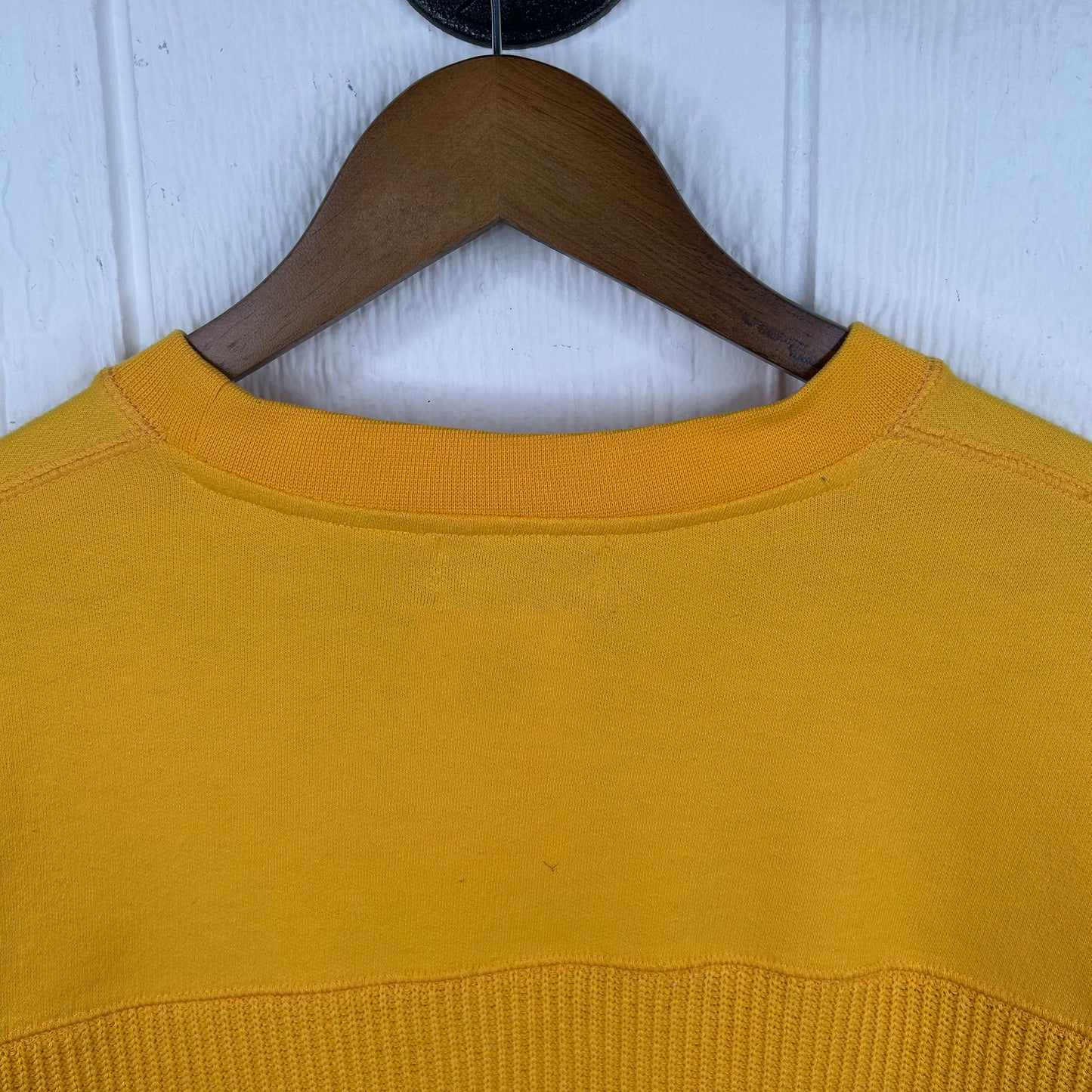 Vintage 90's Tight-Knit Sweater Crewneck (XL)